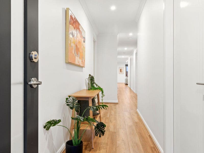 9 Aaron Street, Armstrong Creek - Thumbnail 2