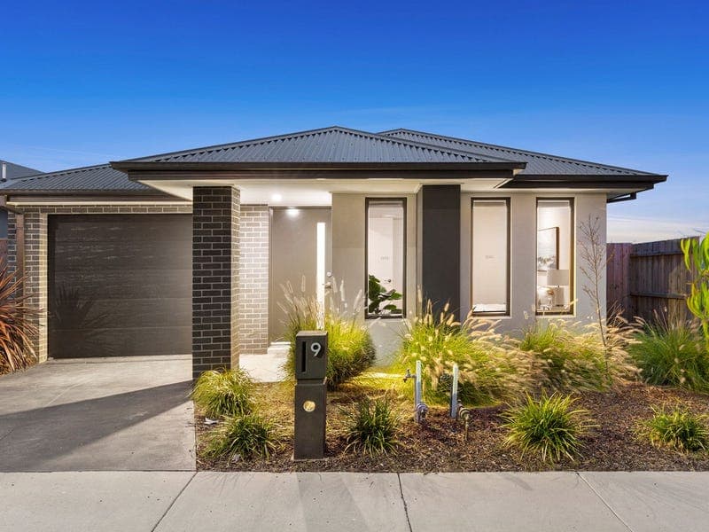 9 Aaron Street, Armstrong Creek - Image 1