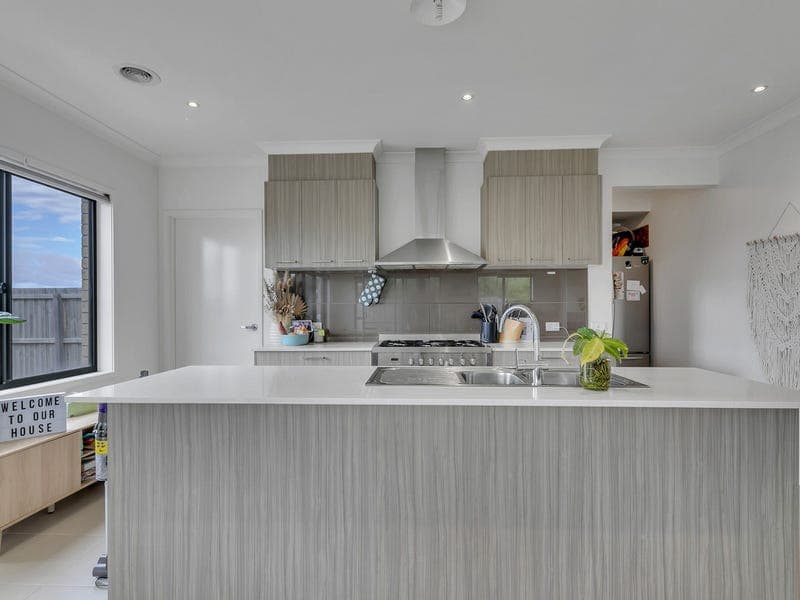 27 Forresters Way,ARMSTRONG CREEK, Armstrong Creek - Thumbnail 3