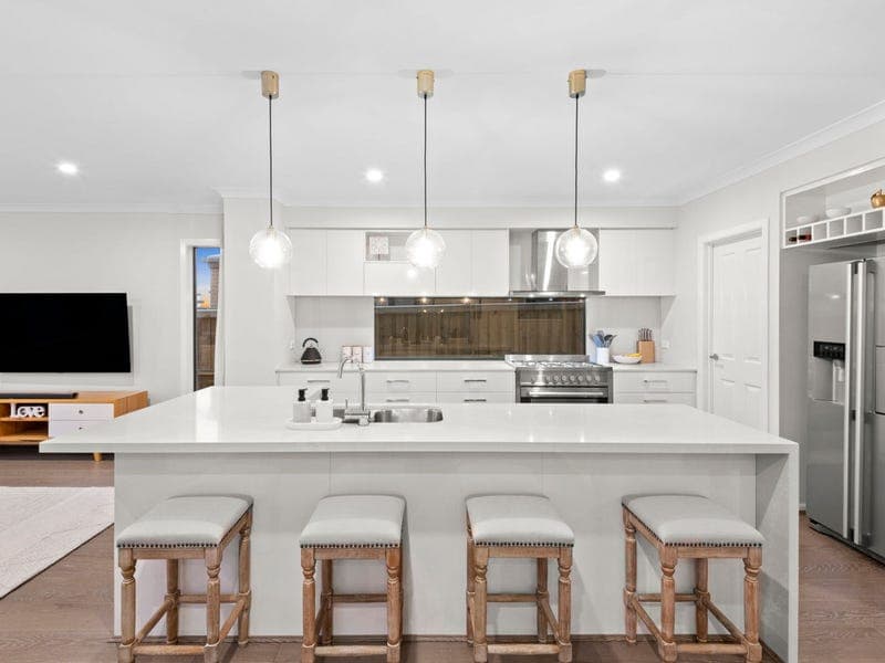 11 Limestone Street,CHARLEMONT, Charlemont - Thumbnail 3
