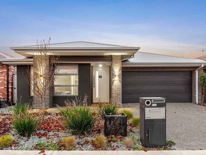 37 Iris Loop, Armstrong Creek - Image 1