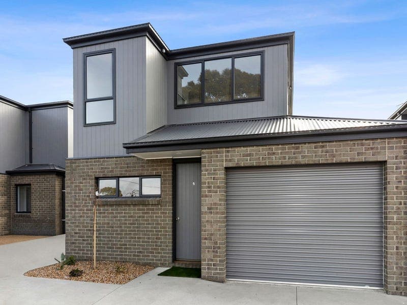 5/15 Matthews Street, Grovedale - Image 1