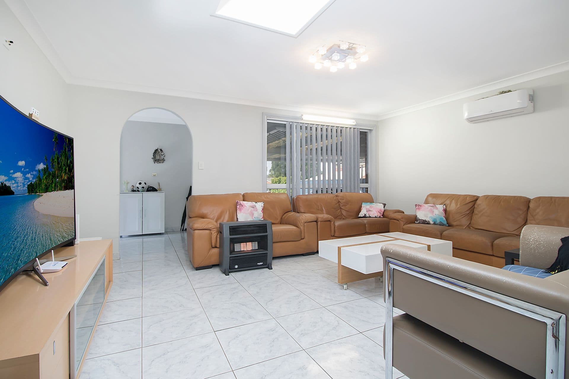 7 Jennifer Place, Smithfield, NSW, 2164, Smithfield - Thumbnail 2