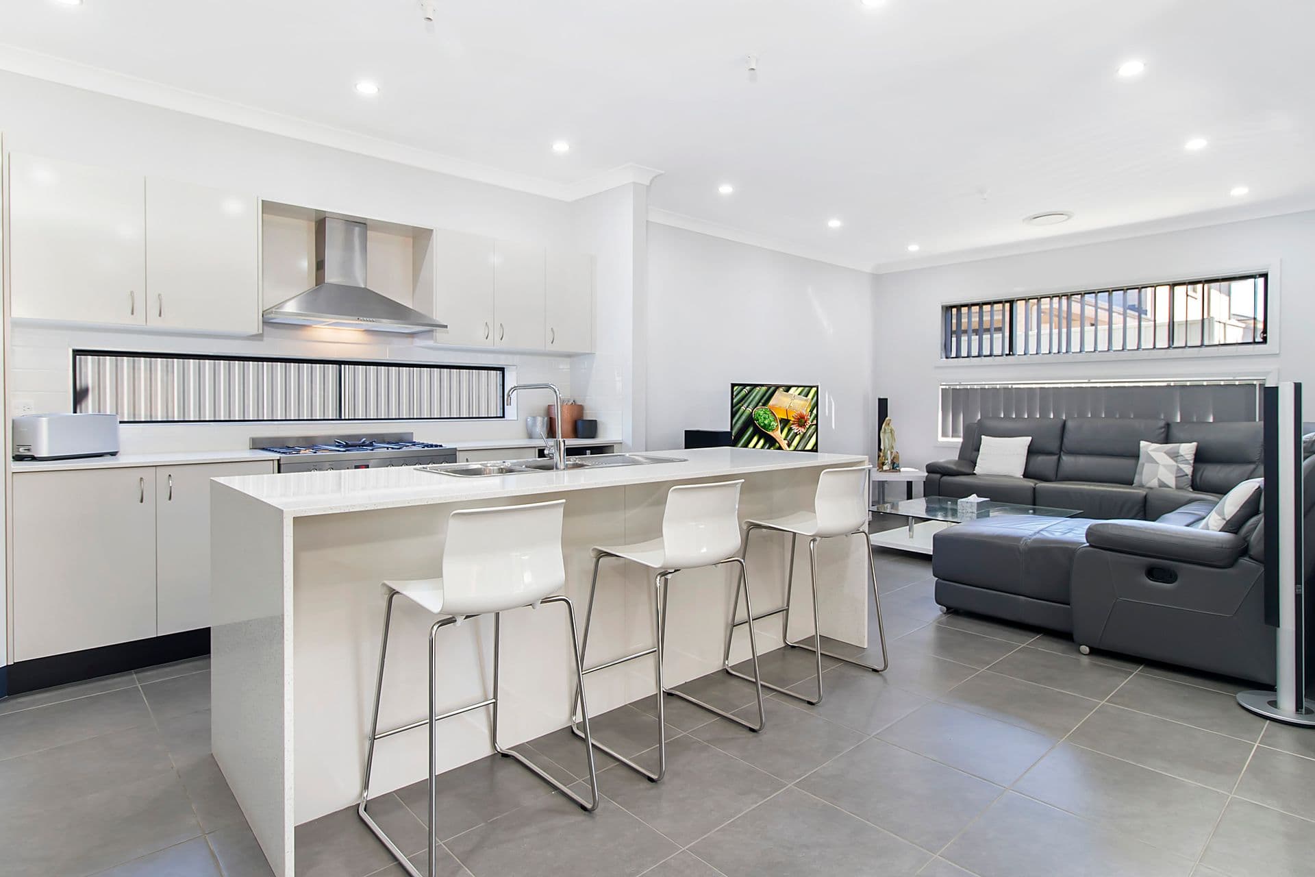41 Macksville Street, Carnes Hill, NSW, 2171, Carnes Hill - Thumbnail 2