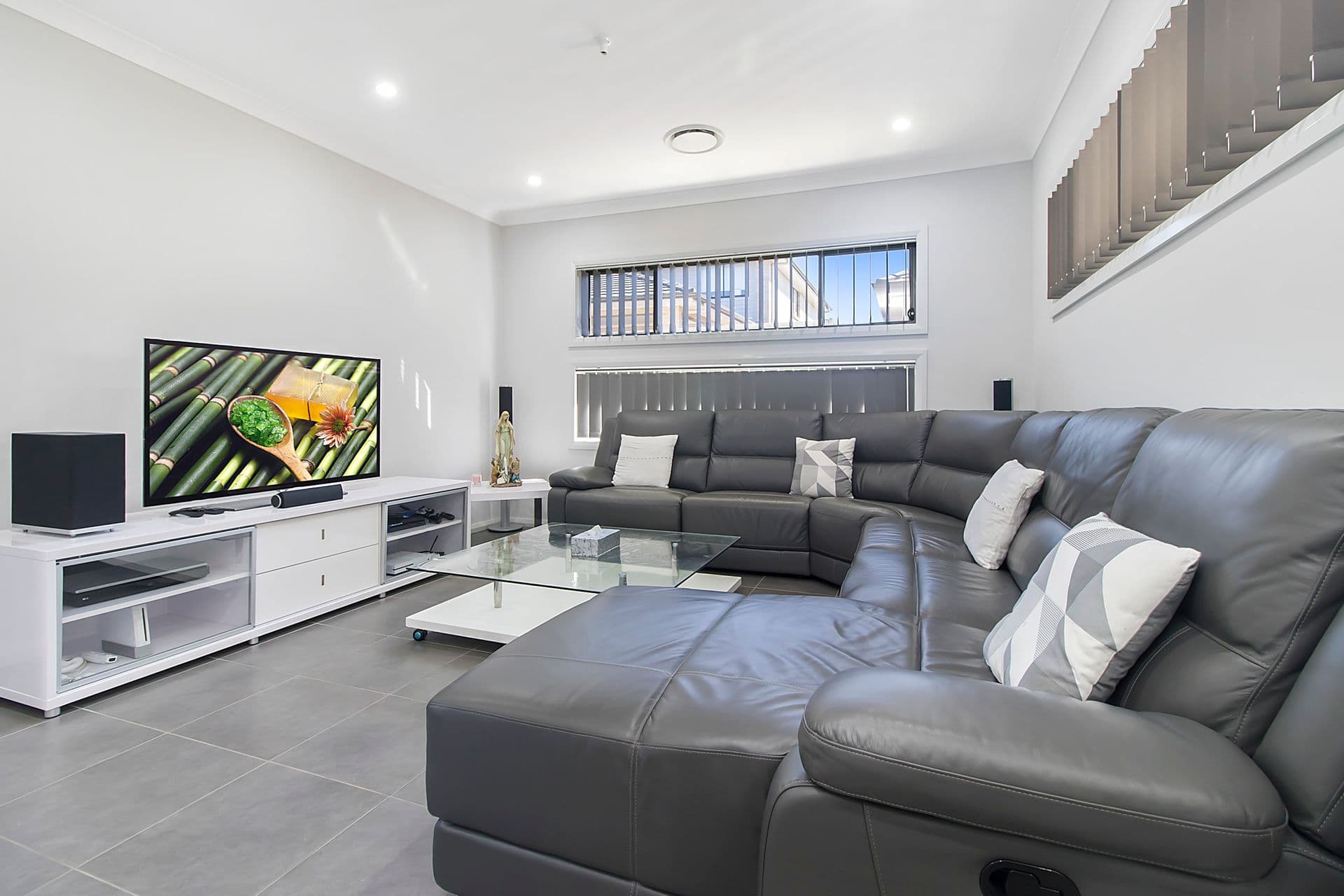 41 Macksville Street, Carnes Hill, NSW, 2171, Carnes Hill - Thumbnail 3