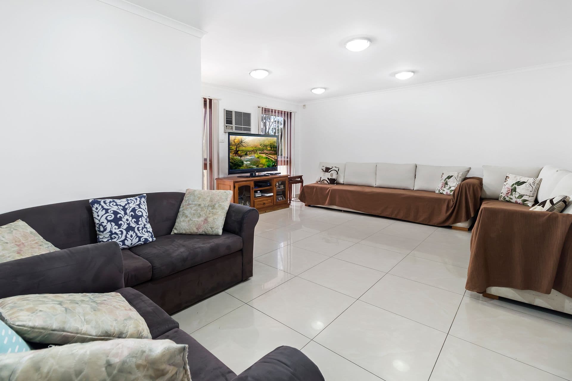3 Mulligan Street, Bossley Park, NSW, 2176, Bossley Park - Thumbnail 2