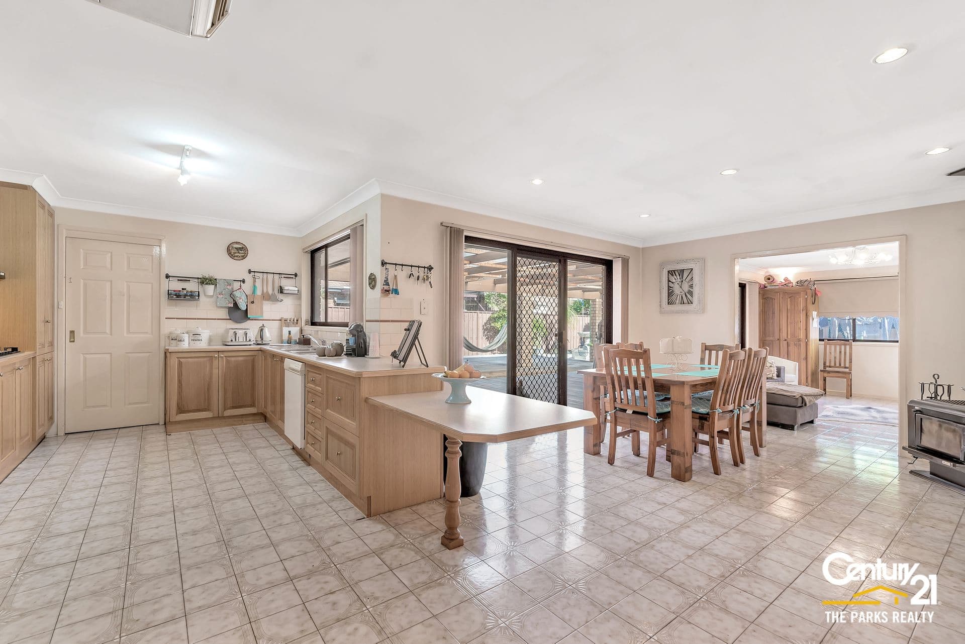 25 Banbury Crescent, Chipping Norton, NSW, 2170, Chipping Norton - Thumbnail 4