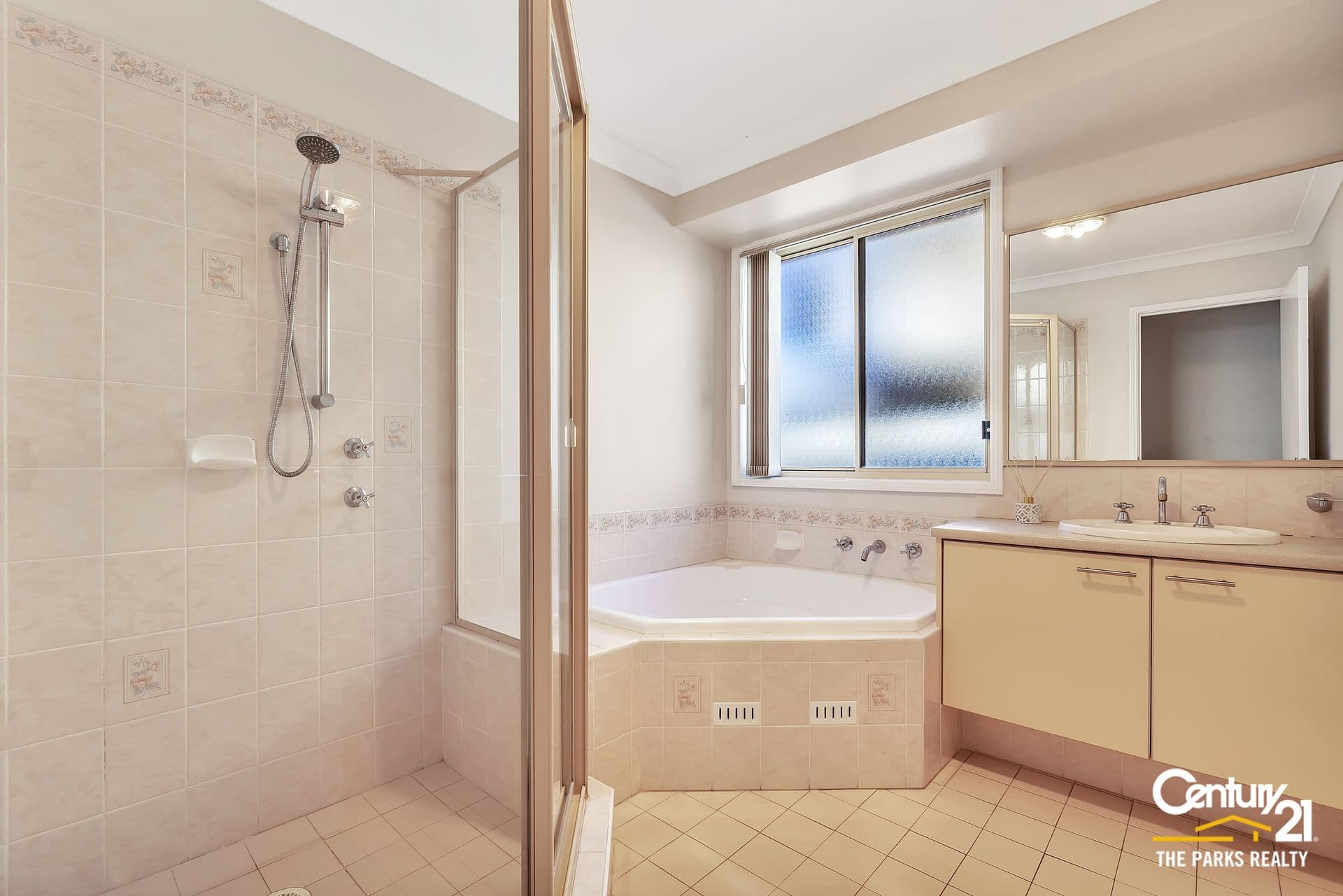 21 Lancaster Avenue, Cecil Hills, NSW, 2171, Cecil Hills - Thumbnail 7