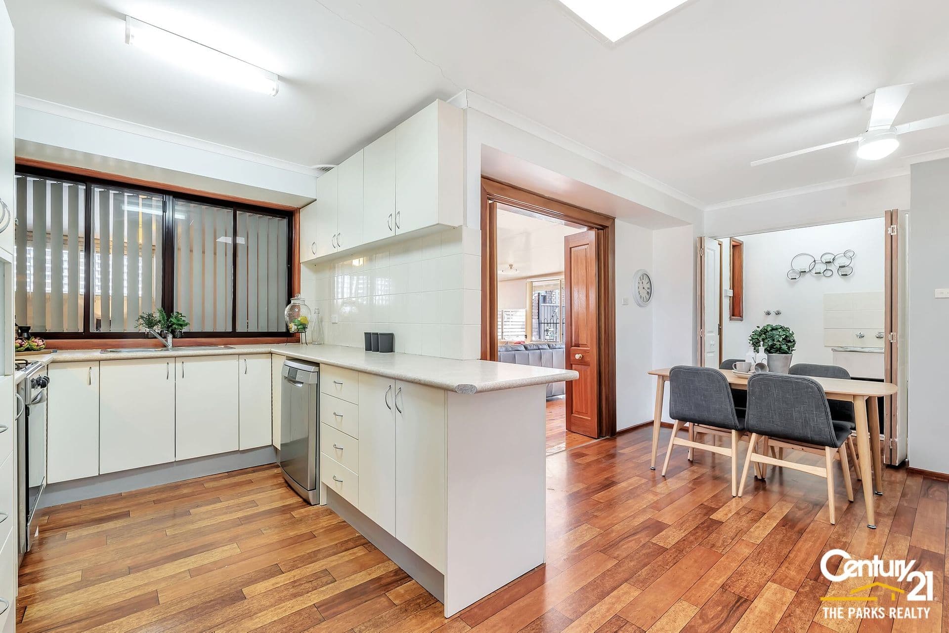 31 Quarry Road, Bossley Park, NSW, 2176, Bossley Park - Thumbnail 3