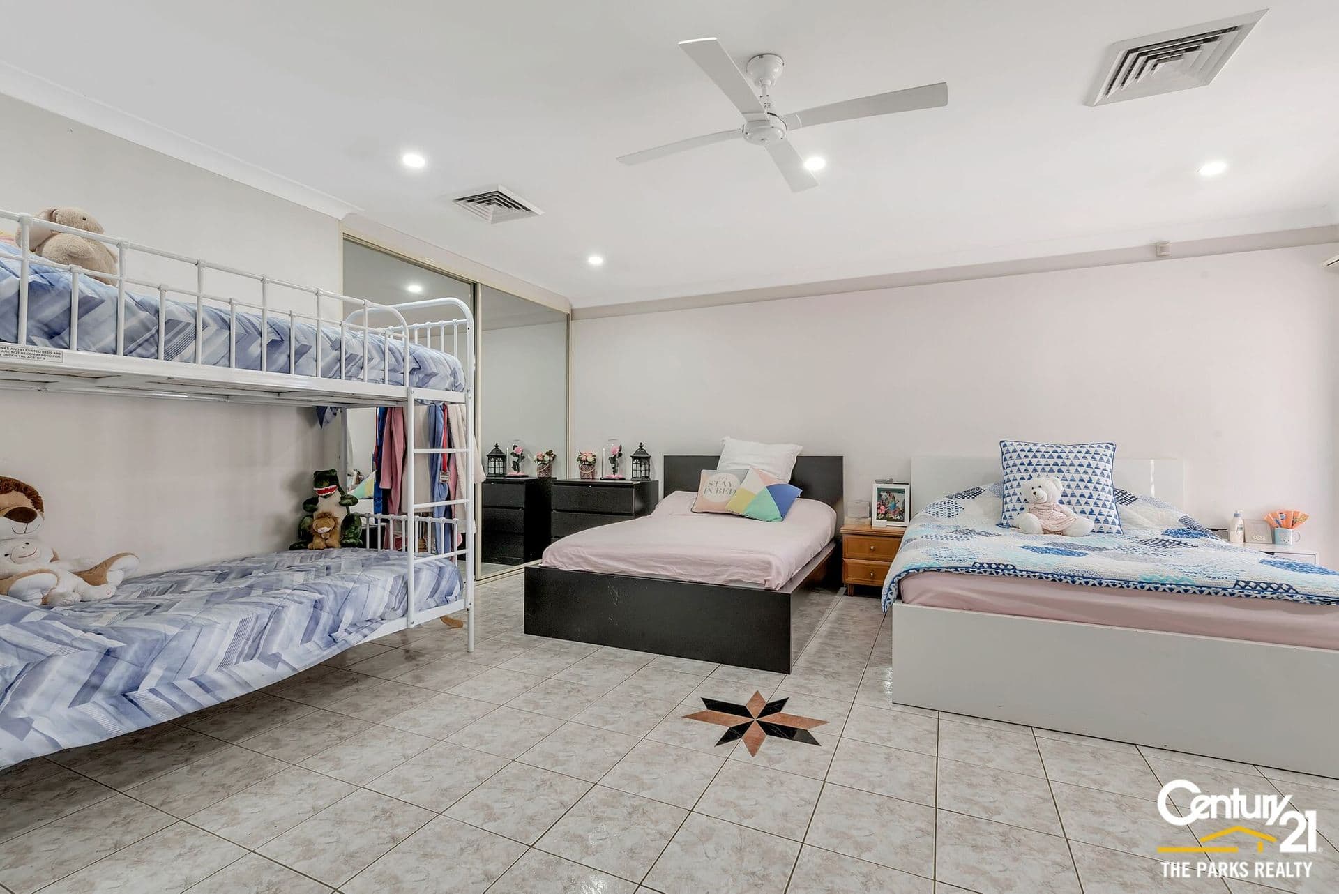 35 Bossley Road, Bossley Park, NSW, 2176, Bossley Park - Thumbnail 7