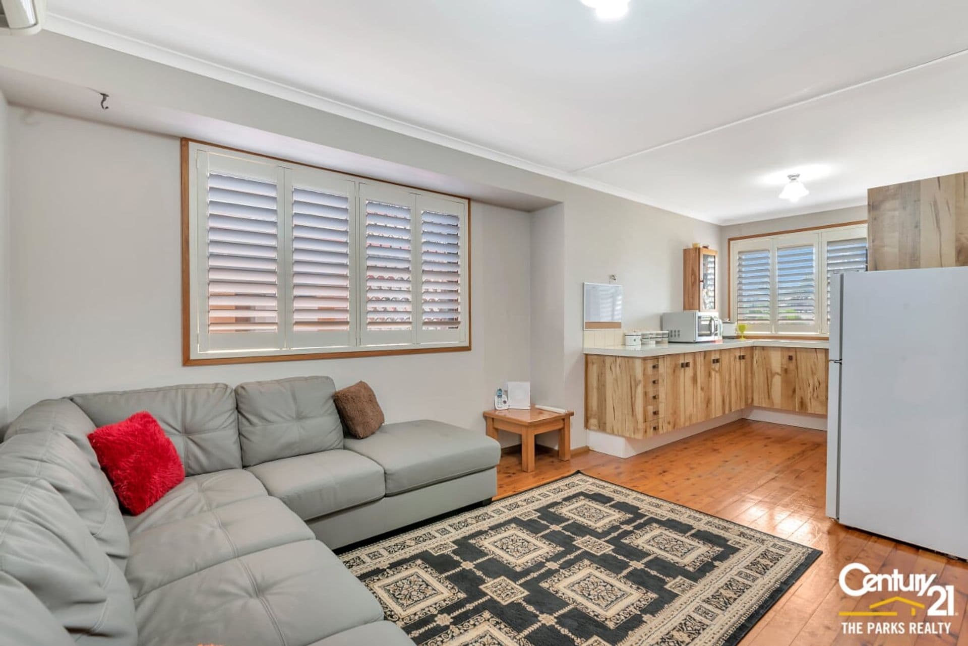 16 Bougainville Avenue, Bossley Park, NSW, 2176, Bossley Park - Thumbnail 3