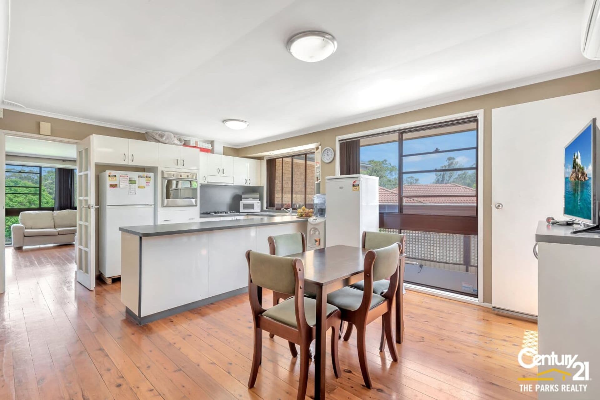 5 Ash Close, Bossley Park, NSW, 2176, Bossley Park - Thumbnail 2
