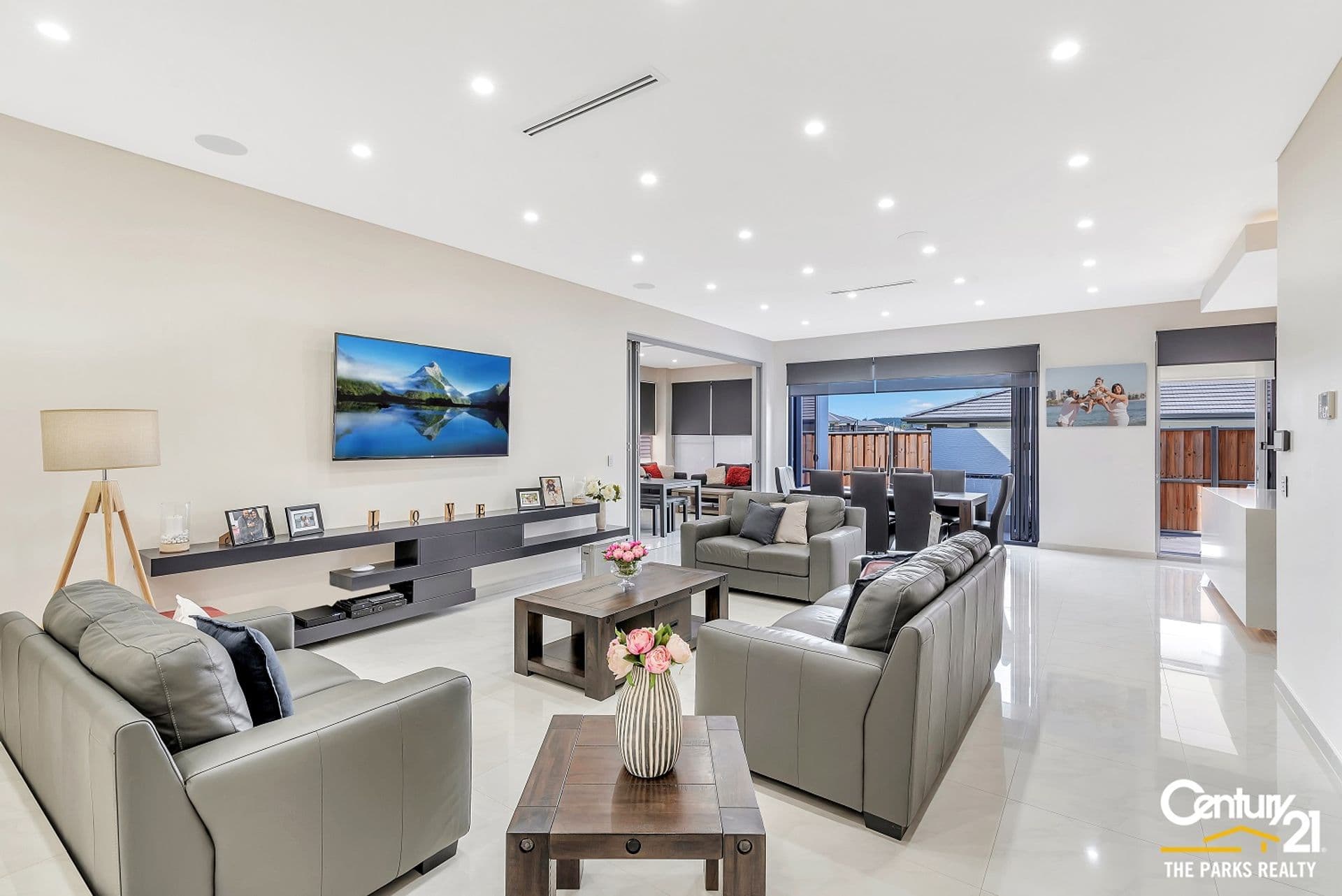 51 Jenkinson Drive, Elizabeth Hills, NSW, 2171, Elizabeth Hills - Thumbnail 2