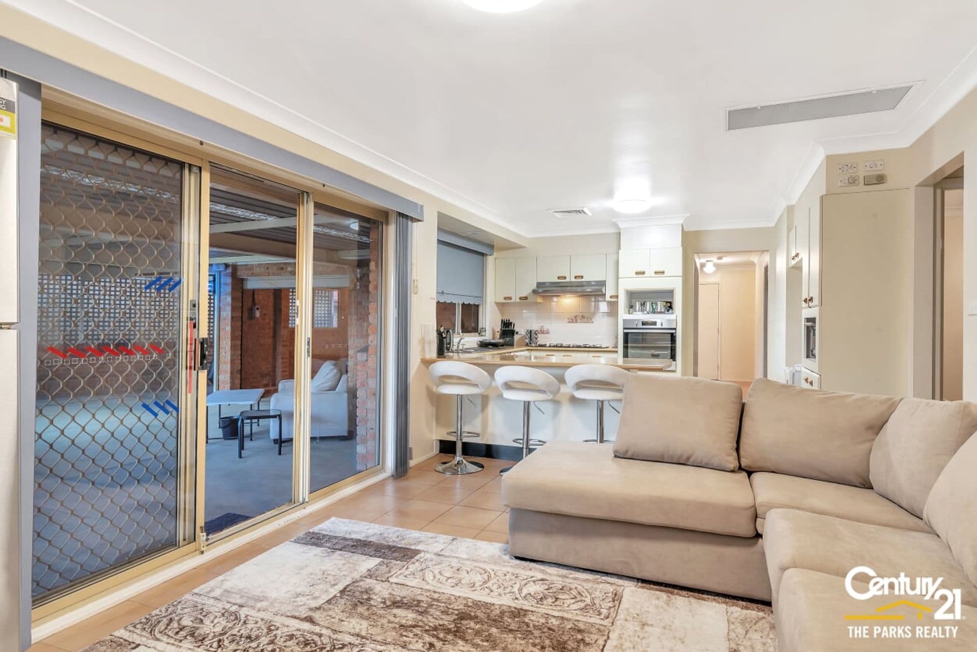 15 Haslewood Place, Hinchinbrook, NSW, 2168, Hinchinbrook - Thumbnail 3