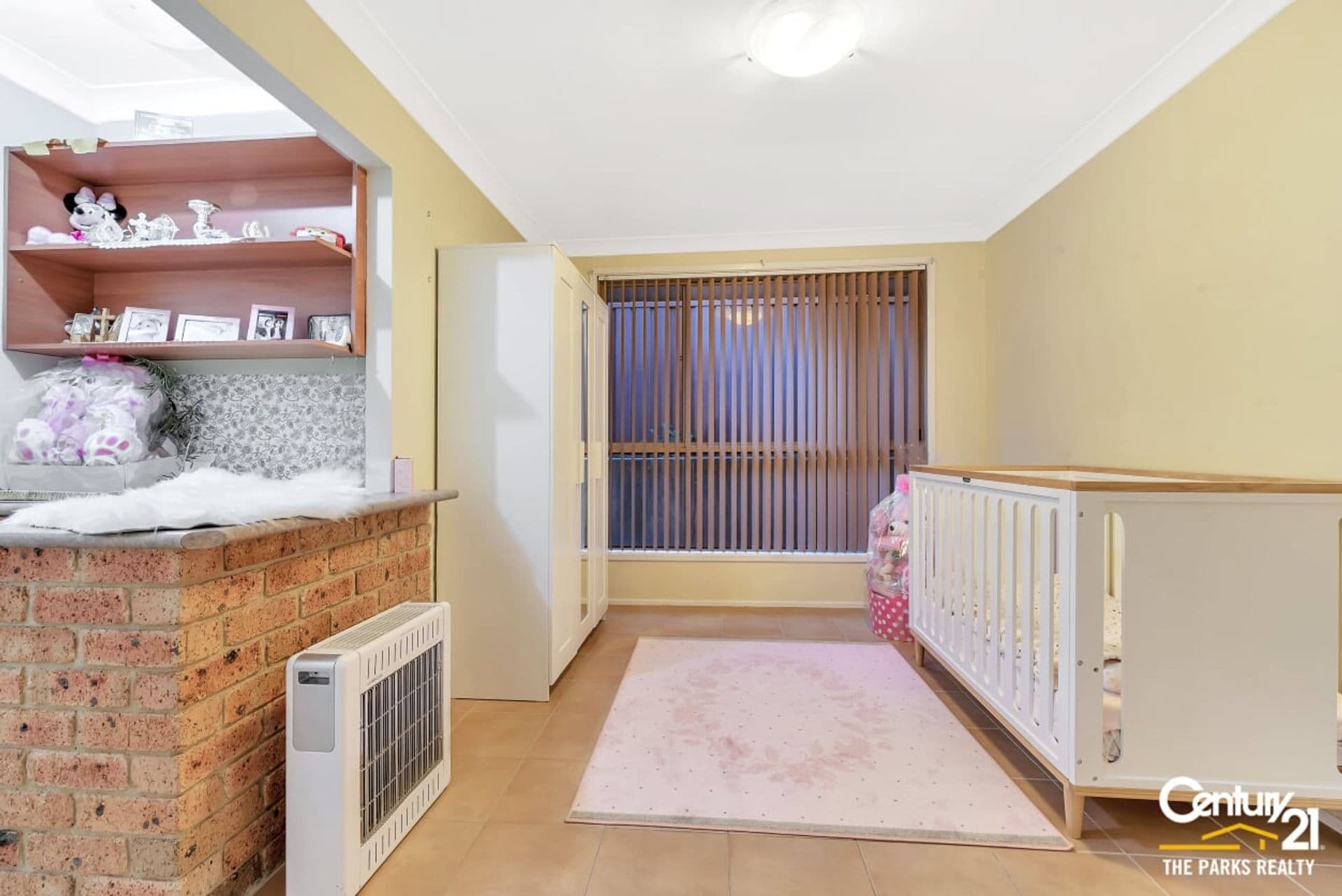 15 Haslewood Place, Hinchinbrook, NSW, 2168, Hinchinbrook - Thumbnail 5