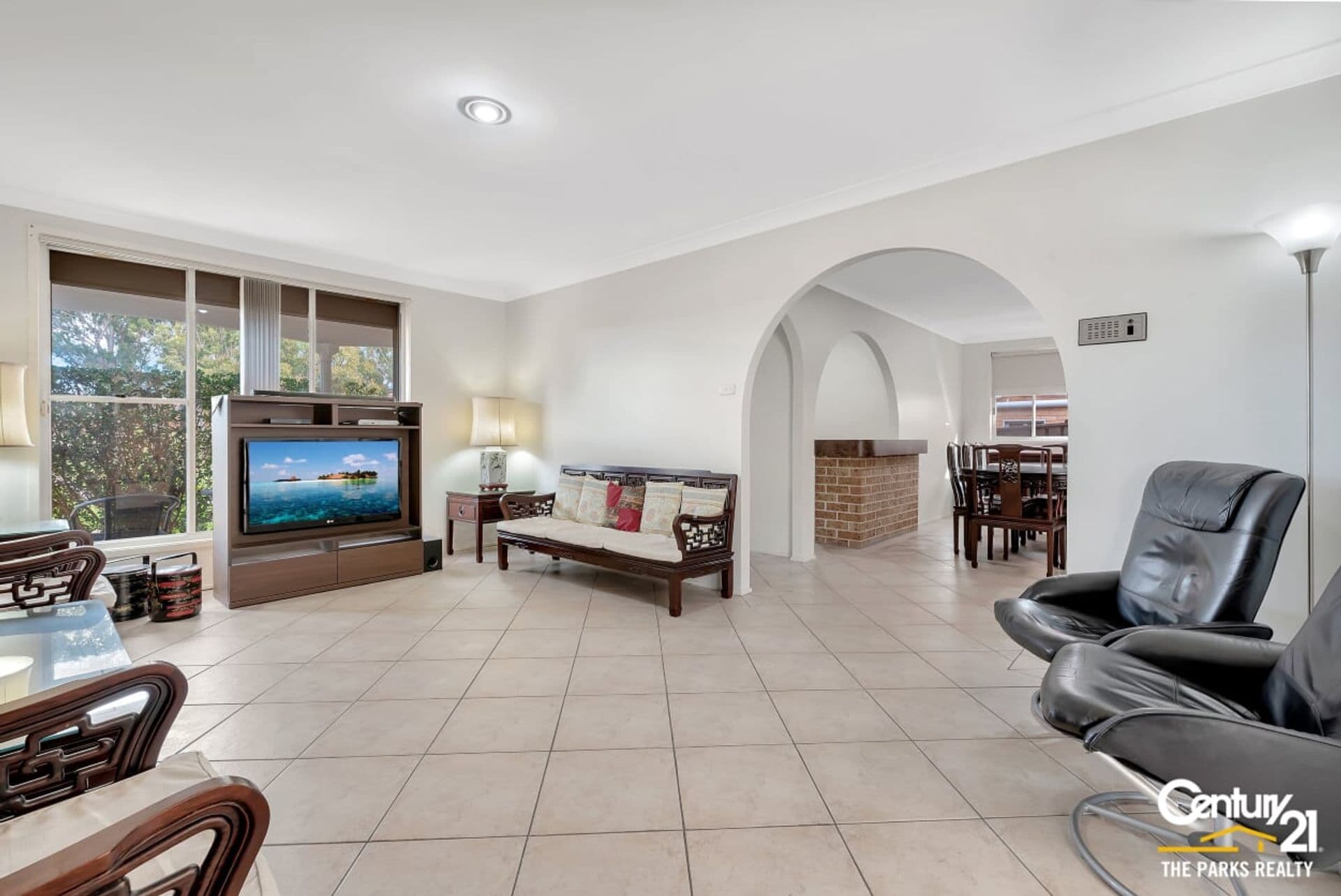 39 Glen Logan Road, Bossley Park, NSW, 2176, Bossley Park - Thumbnail 2