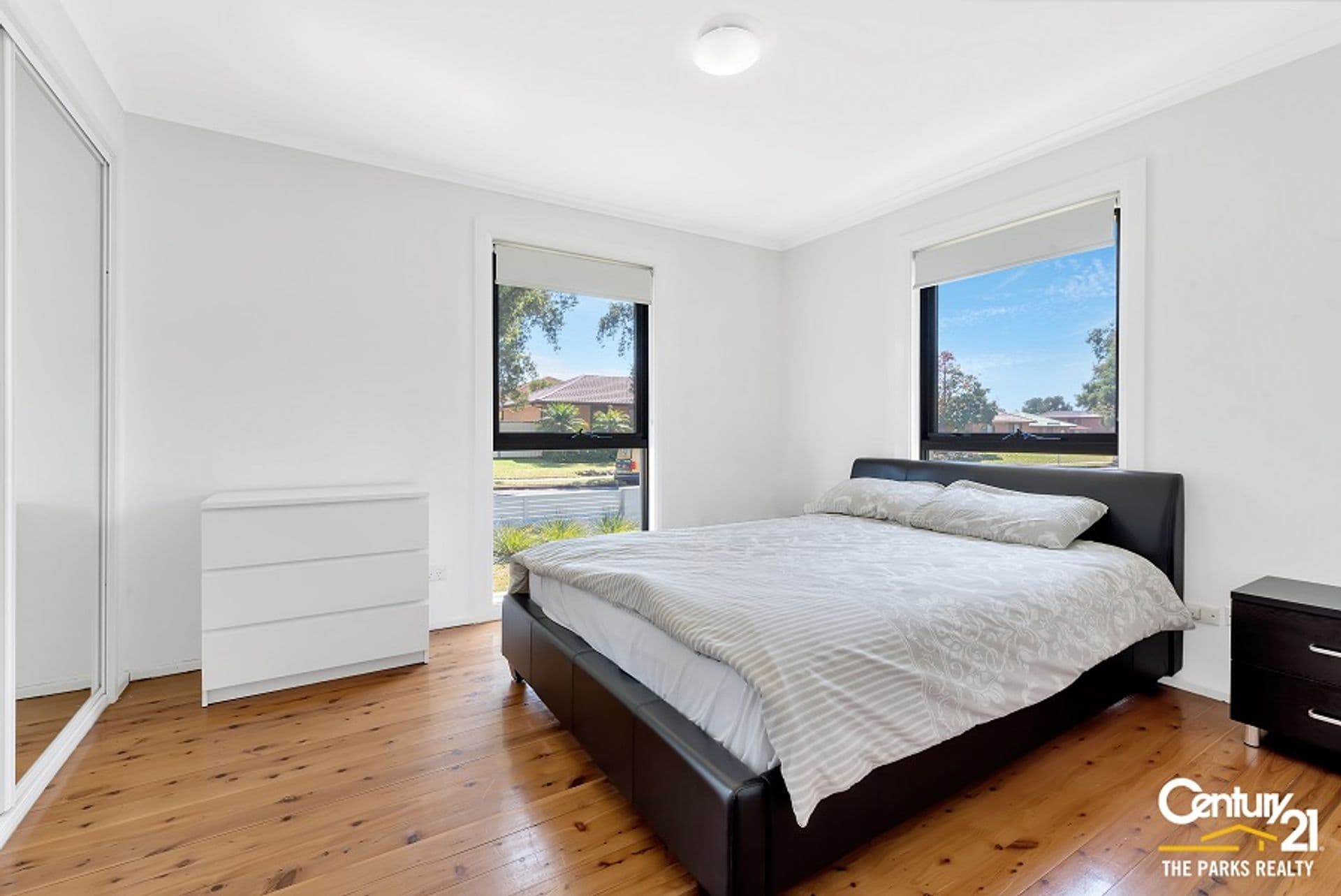 1 Kemmel Close, Bossley Park, NSW, 2176, Bossley Park - Thumbnail 4