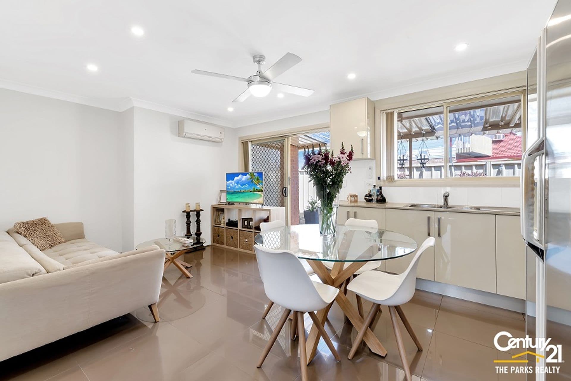 1 Kemmel Close, Bossley Park, NSW, 2176, Bossley Park - Thumbnail 8