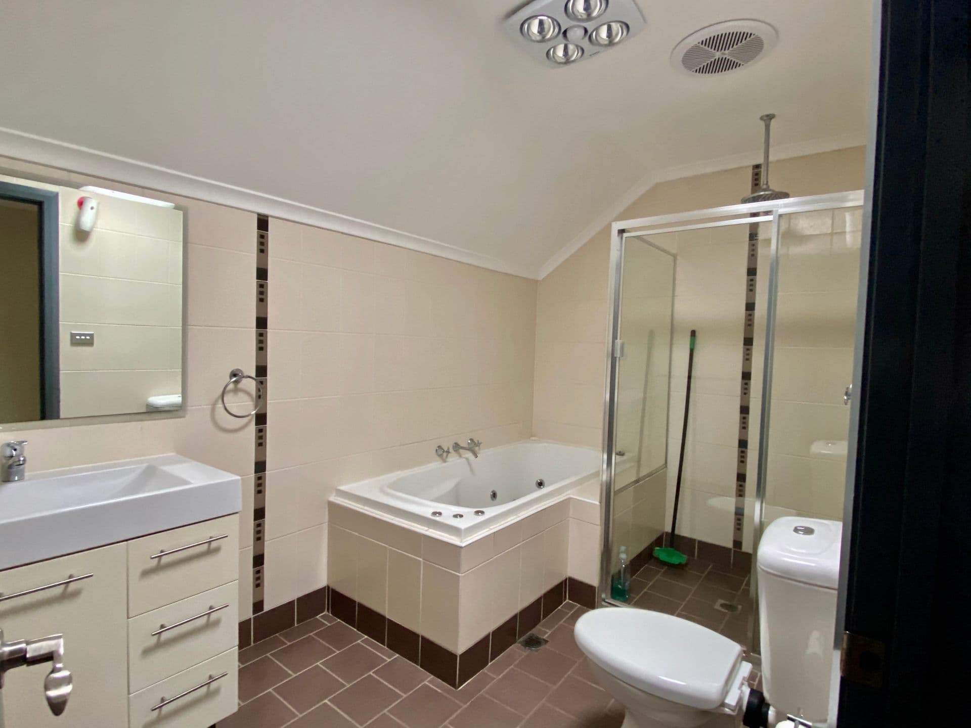 1/9 Barlow Street, Cambridge Park, NSW, 2747, Cambridge Park - Thumbnail 3