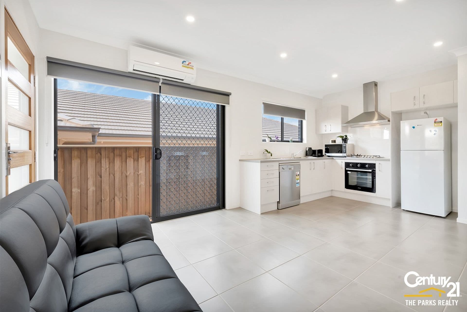 4 Silvester Way, Gledswood Hills, NSW, 2557, Gledswood Hills - Thumbnail 7