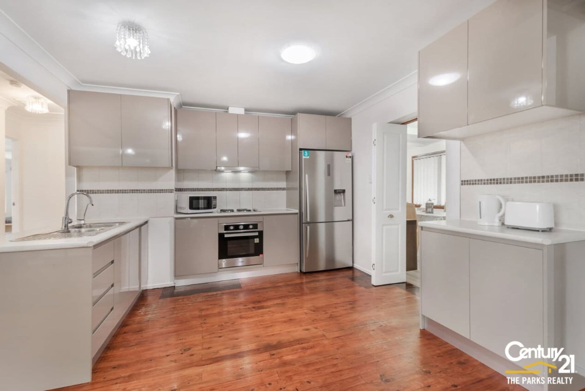 9 Marsden Close, Bossley Park, NSW, 2176, Bossley Park - Thumbnail 5