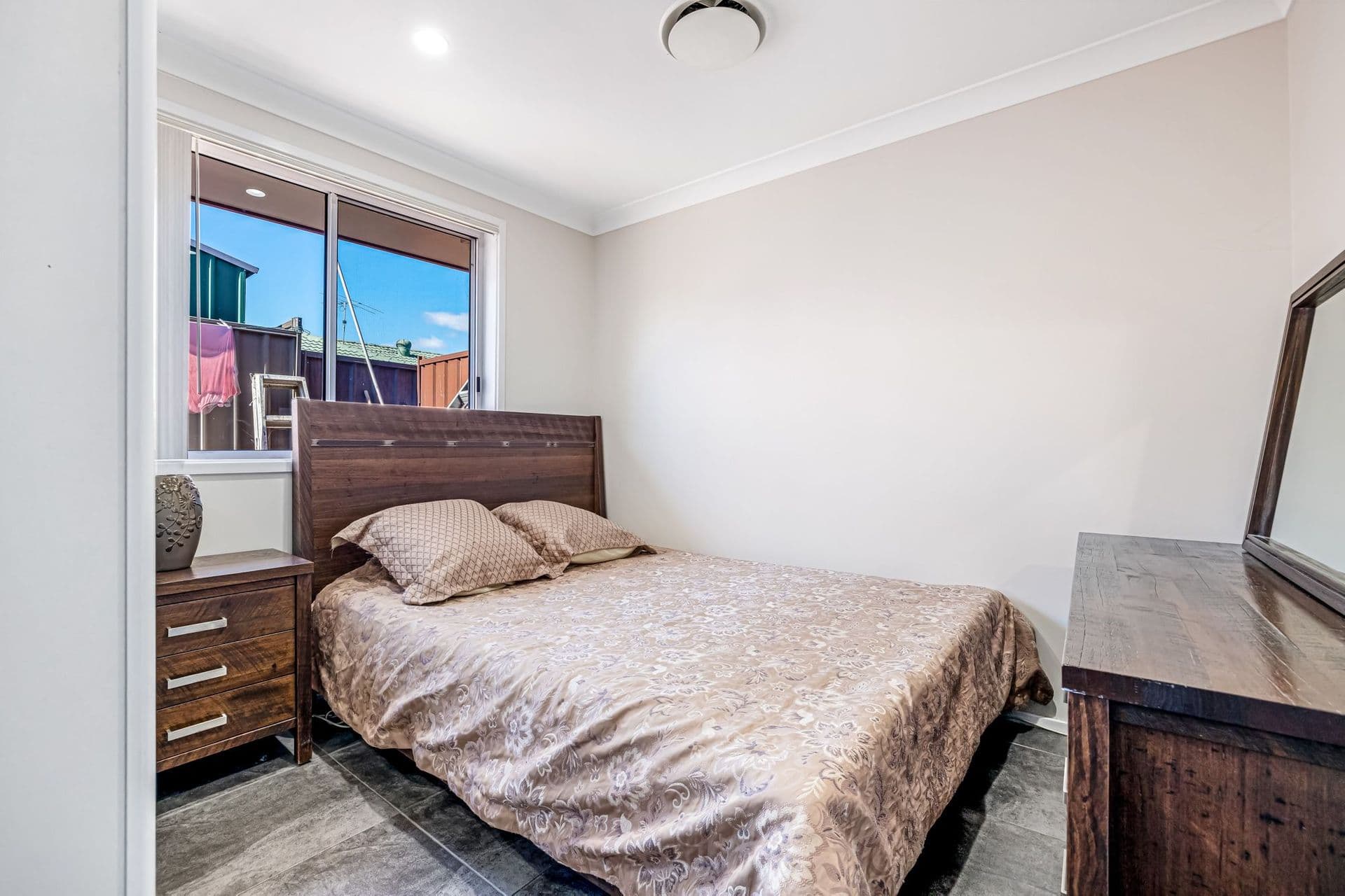 34 Bluff Street, Green Valley, NSW, 2168, Green Valley - Thumbnail 8