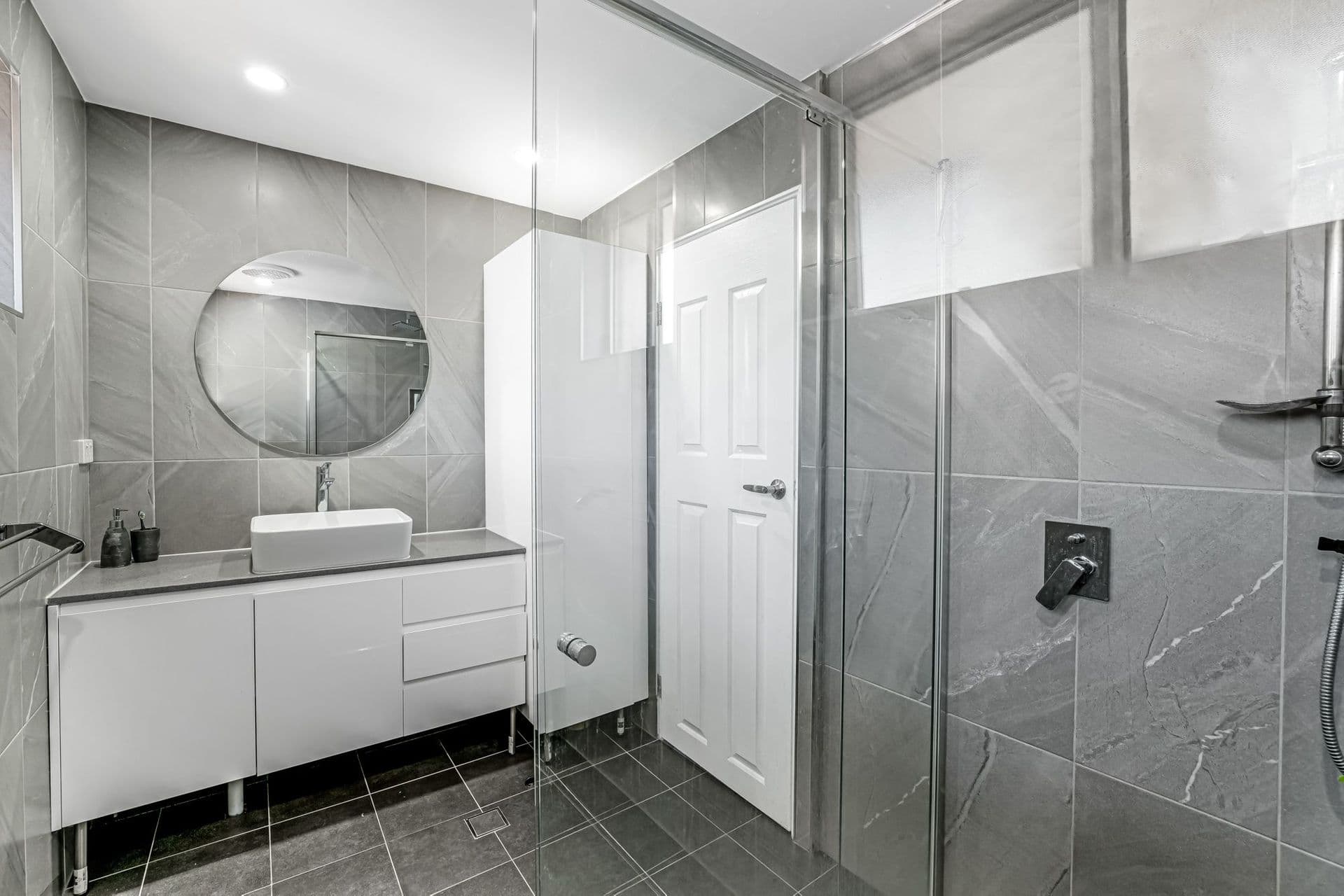 34 Bluff Street, Green Valley, NSW, 2168, Green Valley - Thumbnail 5