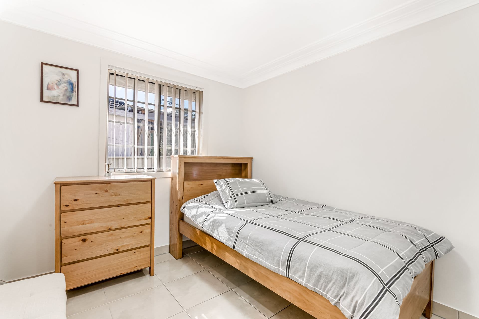 12 Hewison Avenue, Green Valley, NSW, 2168, Green Valley - Thumbnail 5
