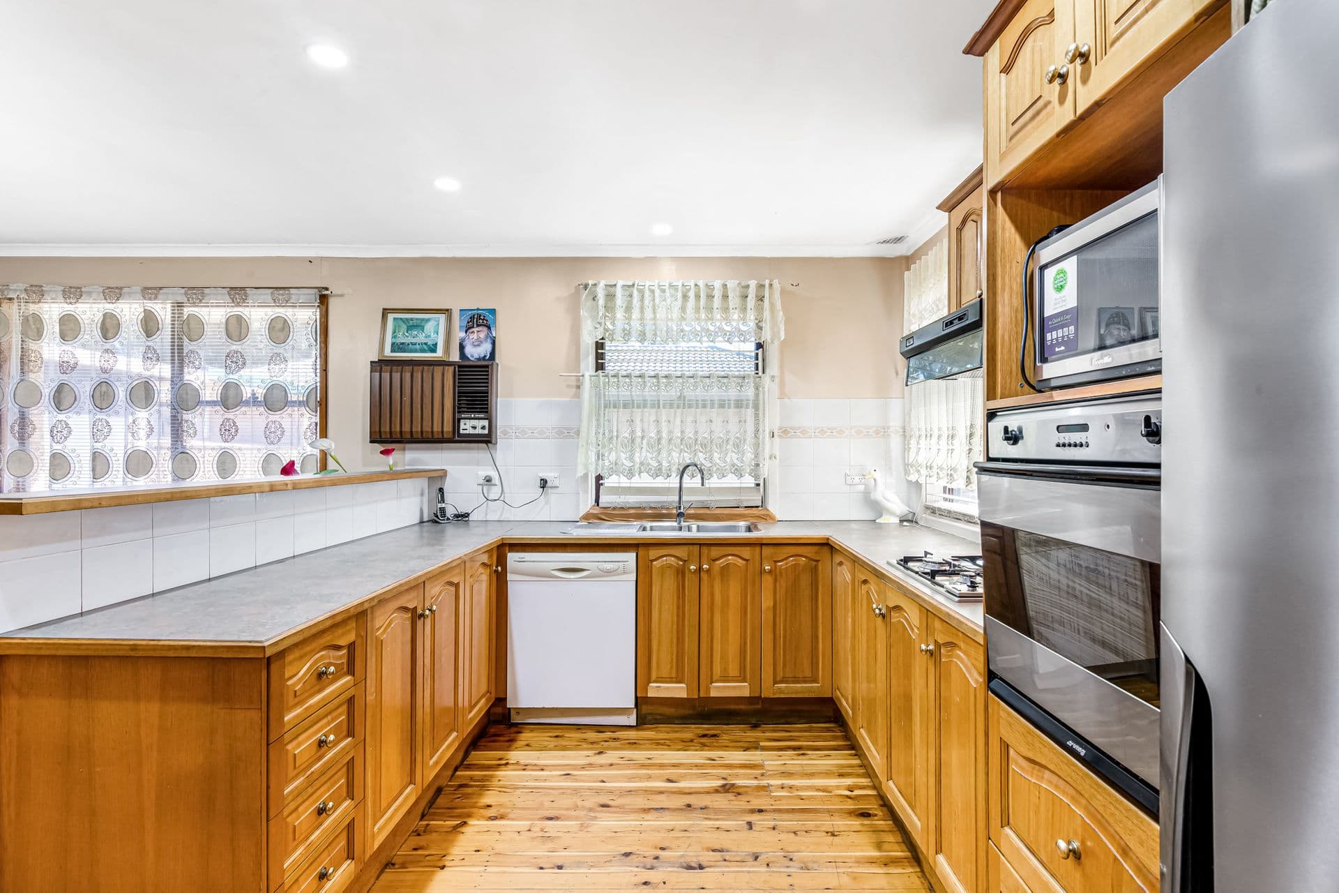 8 Haywood Close, Wetherill Park, NSW, 2164, Wetherill Park - Thumbnail 4