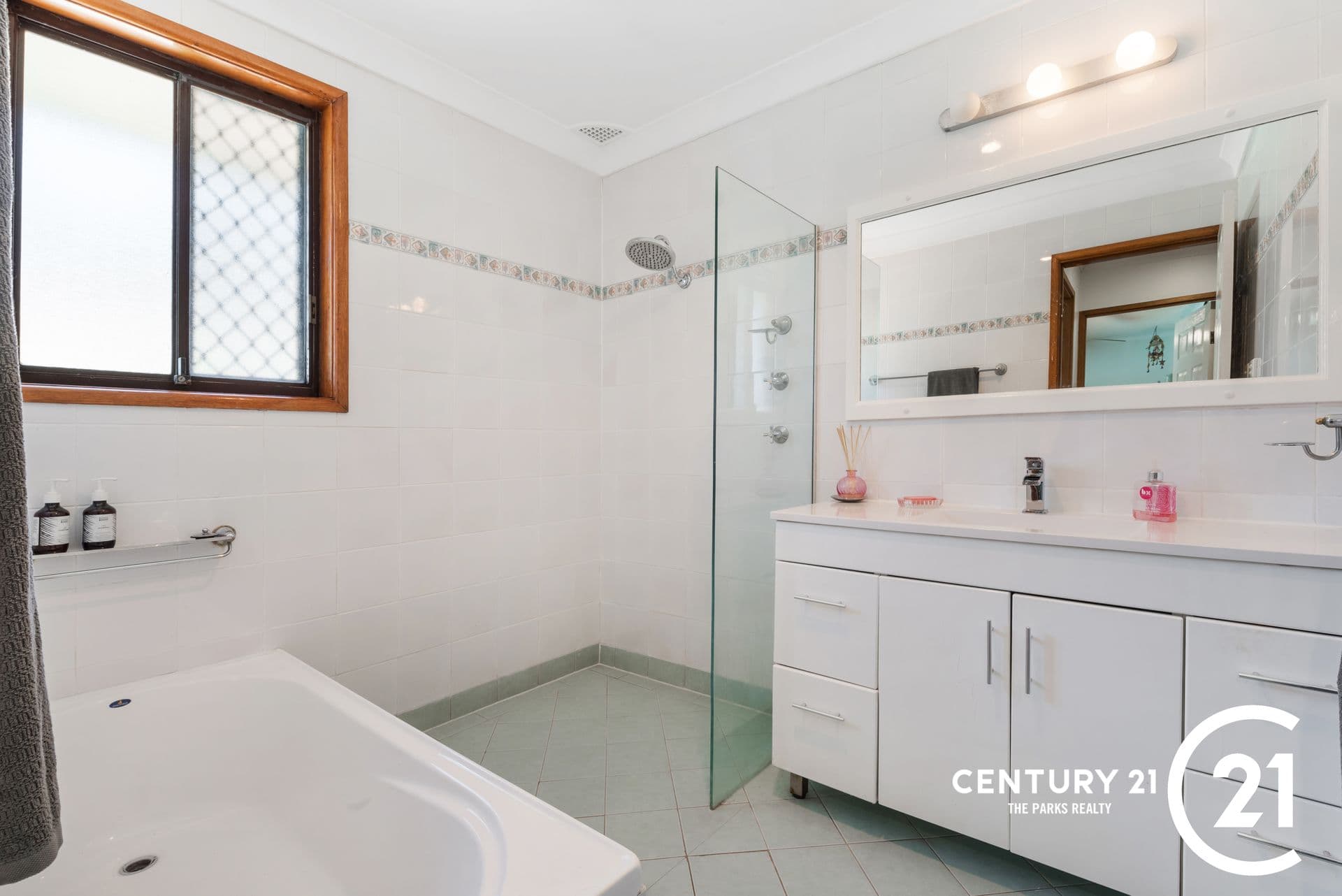 14 Pleasant Street, Bossley Park, NSW, 2176, Bossley Park - Thumbnail 8