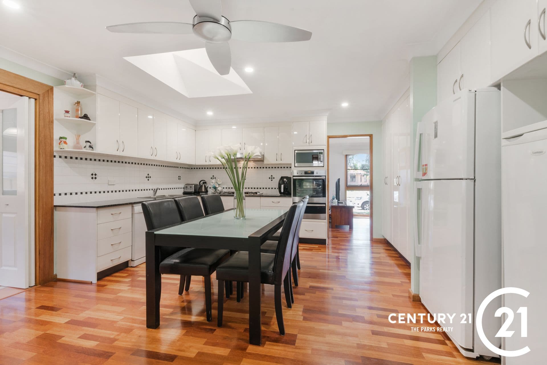 14 Pleasant Street, Bossley Park, NSW, 2176, Bossley Park - Thumbnail 2