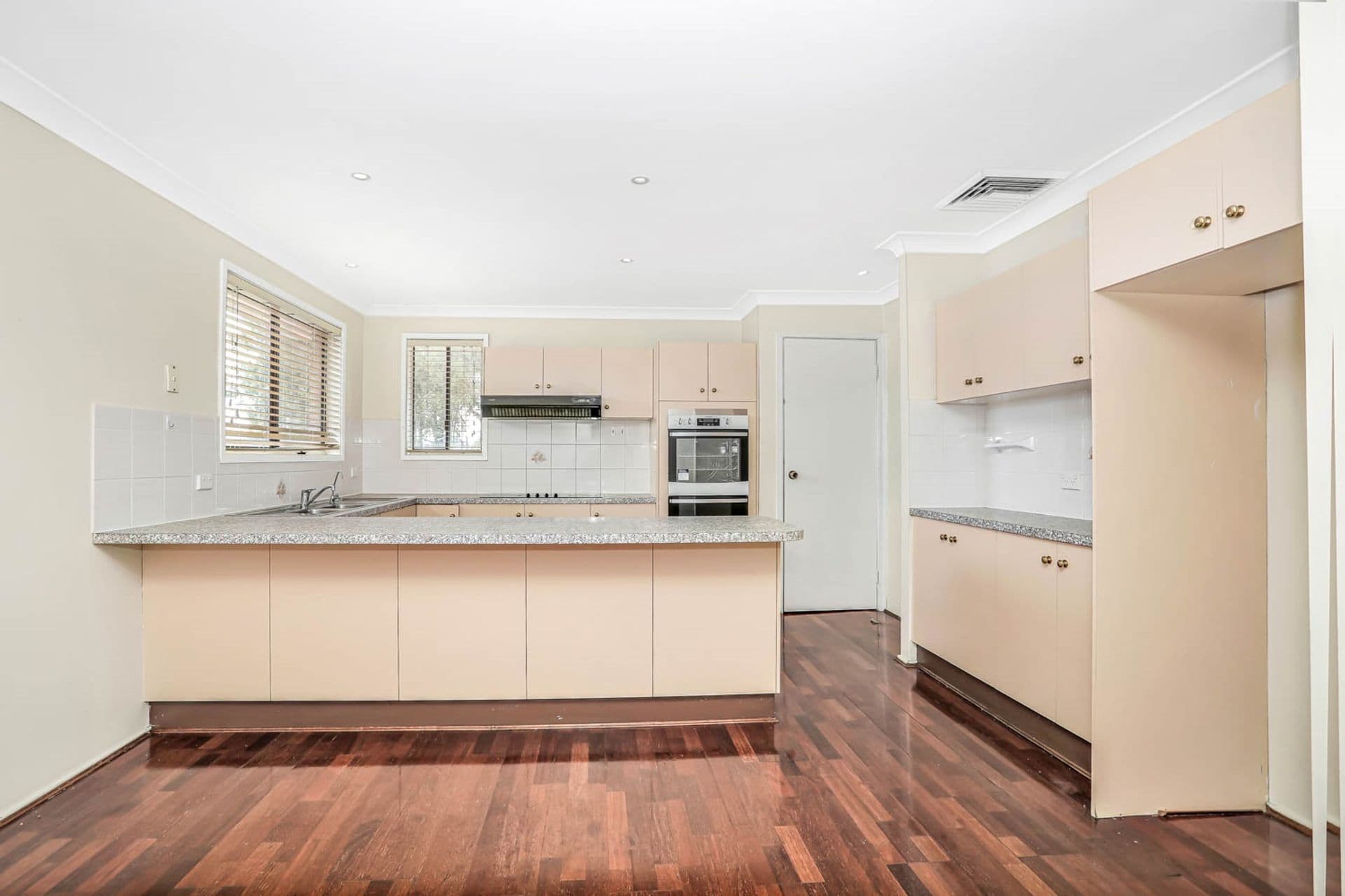 46 Castlereagh Street, Bossley Park, NSW, 2176, Bossley Park - Thumbnail 3