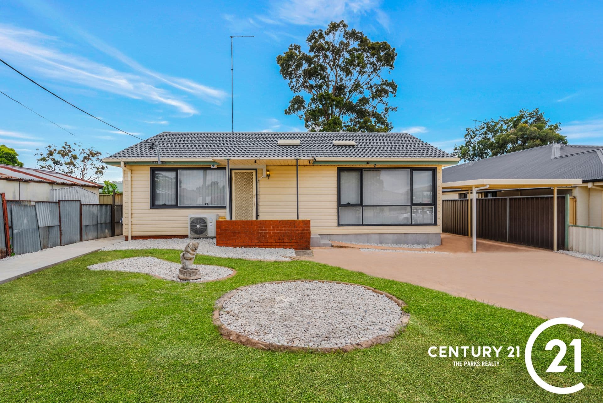 2 Megan Avenue, Smithfield, NSW, 2164, Smithfield - Thumbnail 2