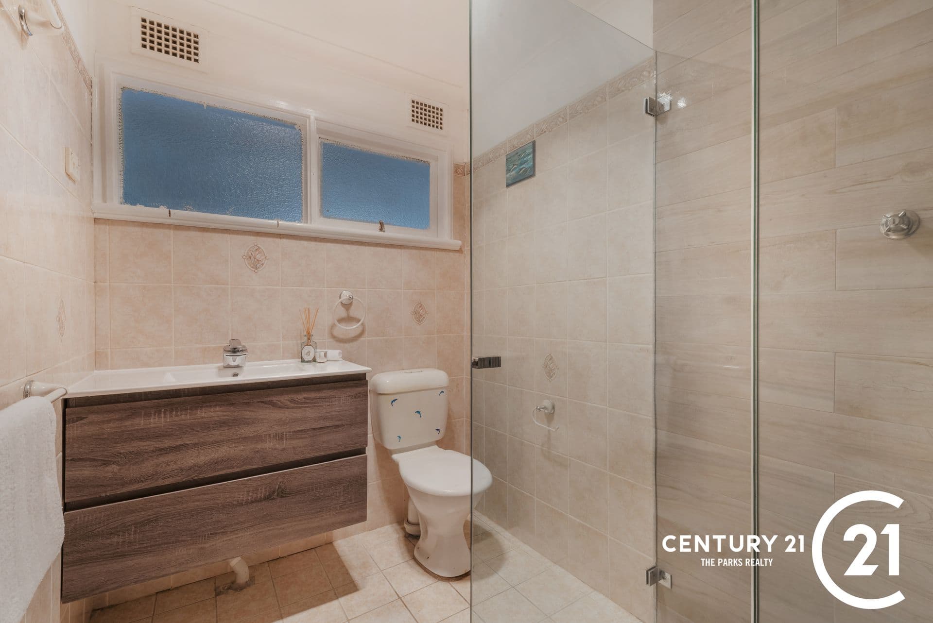 2 Megan Avenue, Smithfield, NSW, 2164, Smithfield - Thumbnail 6