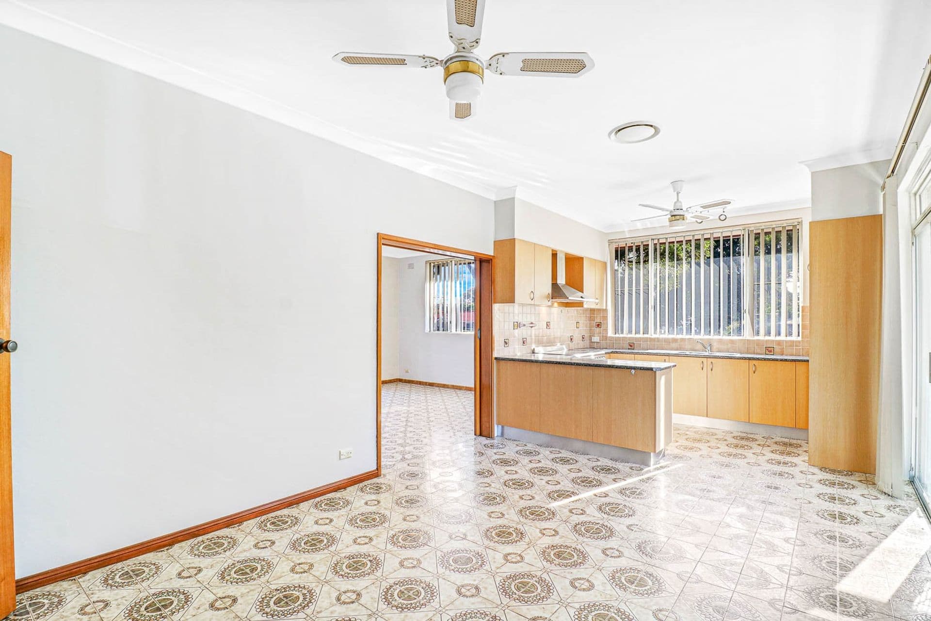 213 Prairievale Road, Bossley Park, NSW, 2176, Bossley Park - Thumbnail 7