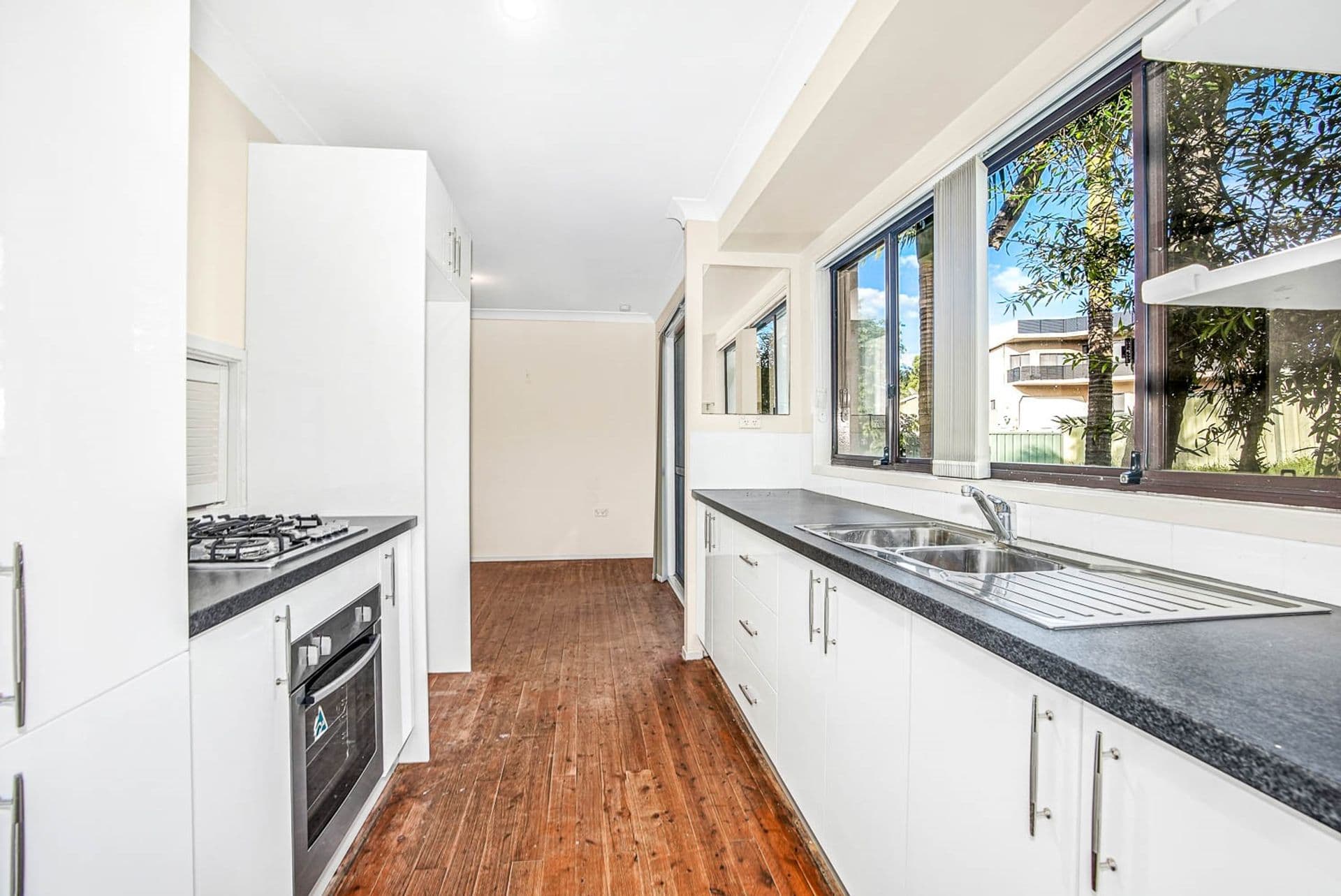 9 Province Street, Abbotsbury, NSW, 2176, Abbotsbury - Thumbnail 5