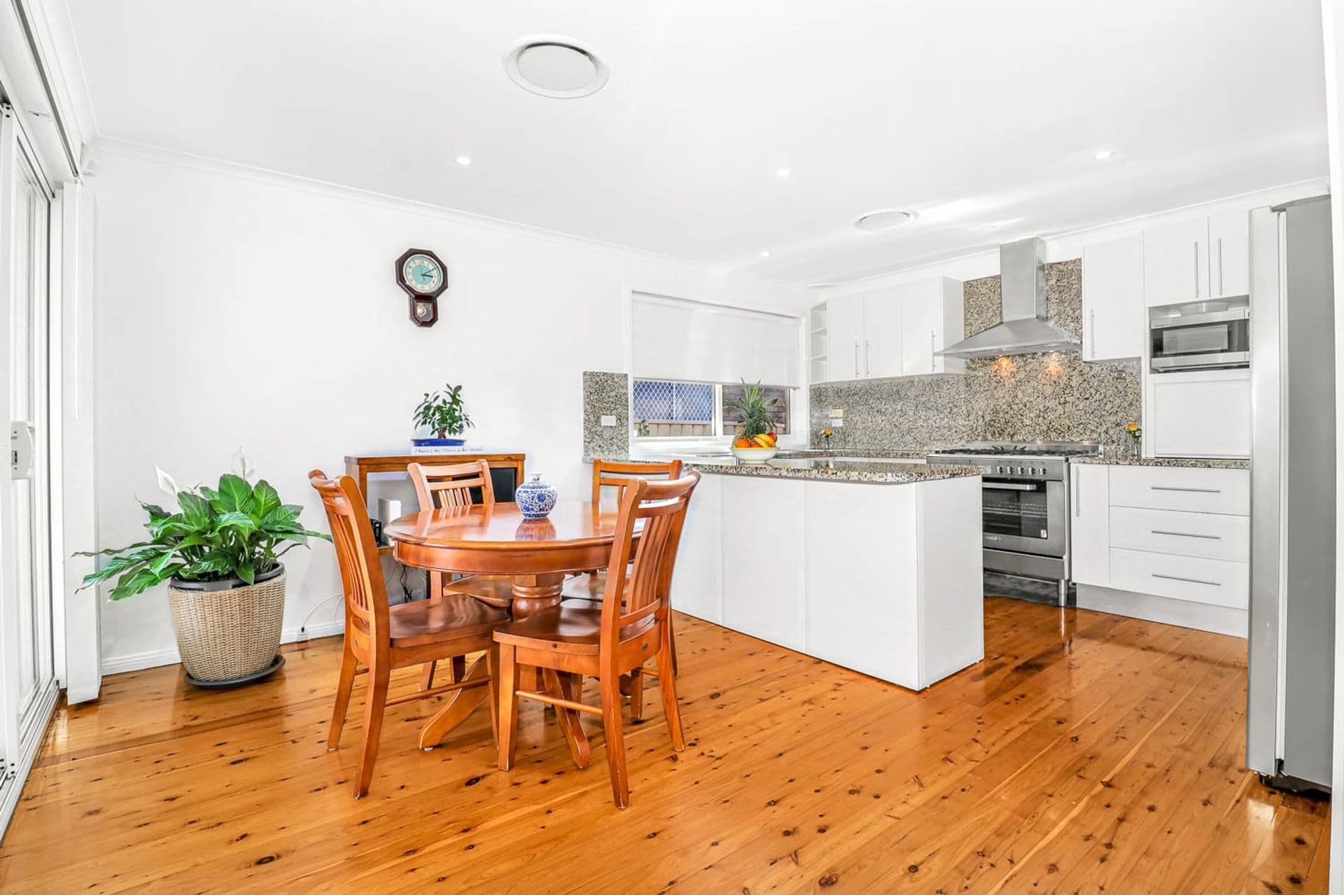 11 Whitlam Avenue, Edensor Park, NSW, 2176, Edensor Park - Thumbnail 7