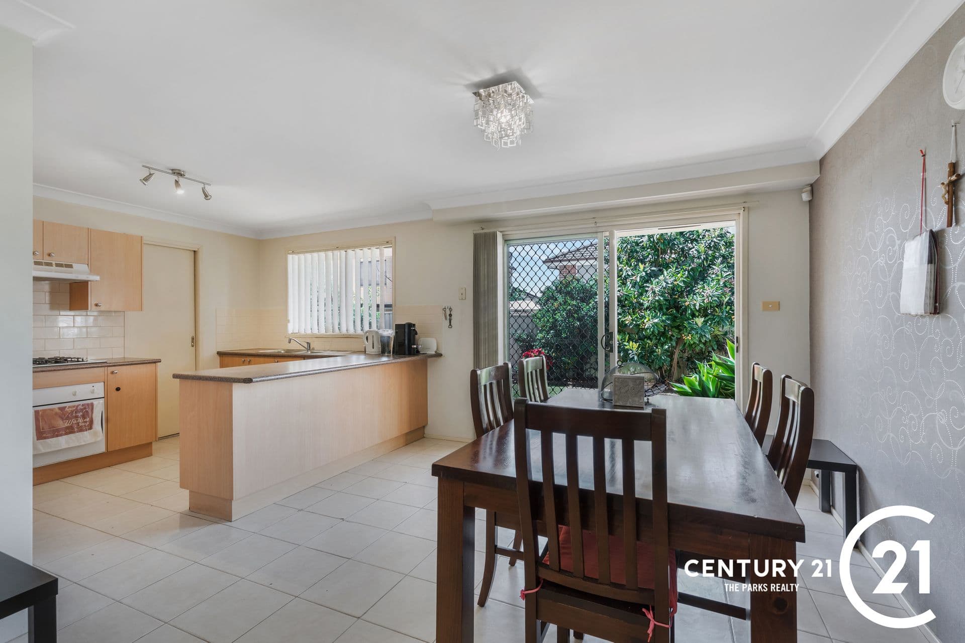 84 Scottsdale Circuit, West Hoxton, NSW, 2171, West Hoxton - Thumbnail 4