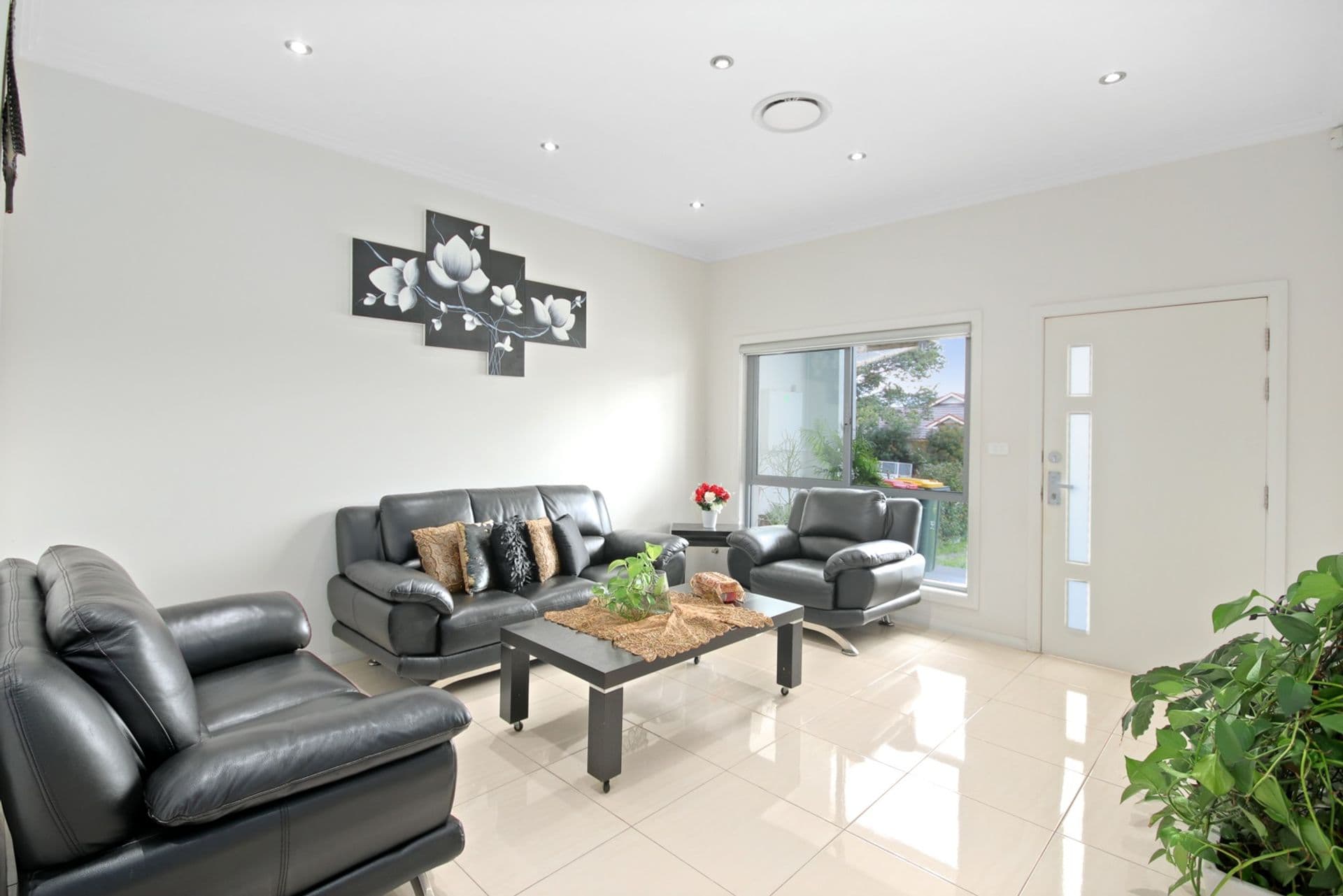 33 Rossiter Street, Smithfield, NSW, 2164, Smithfield - Thumbnail 2