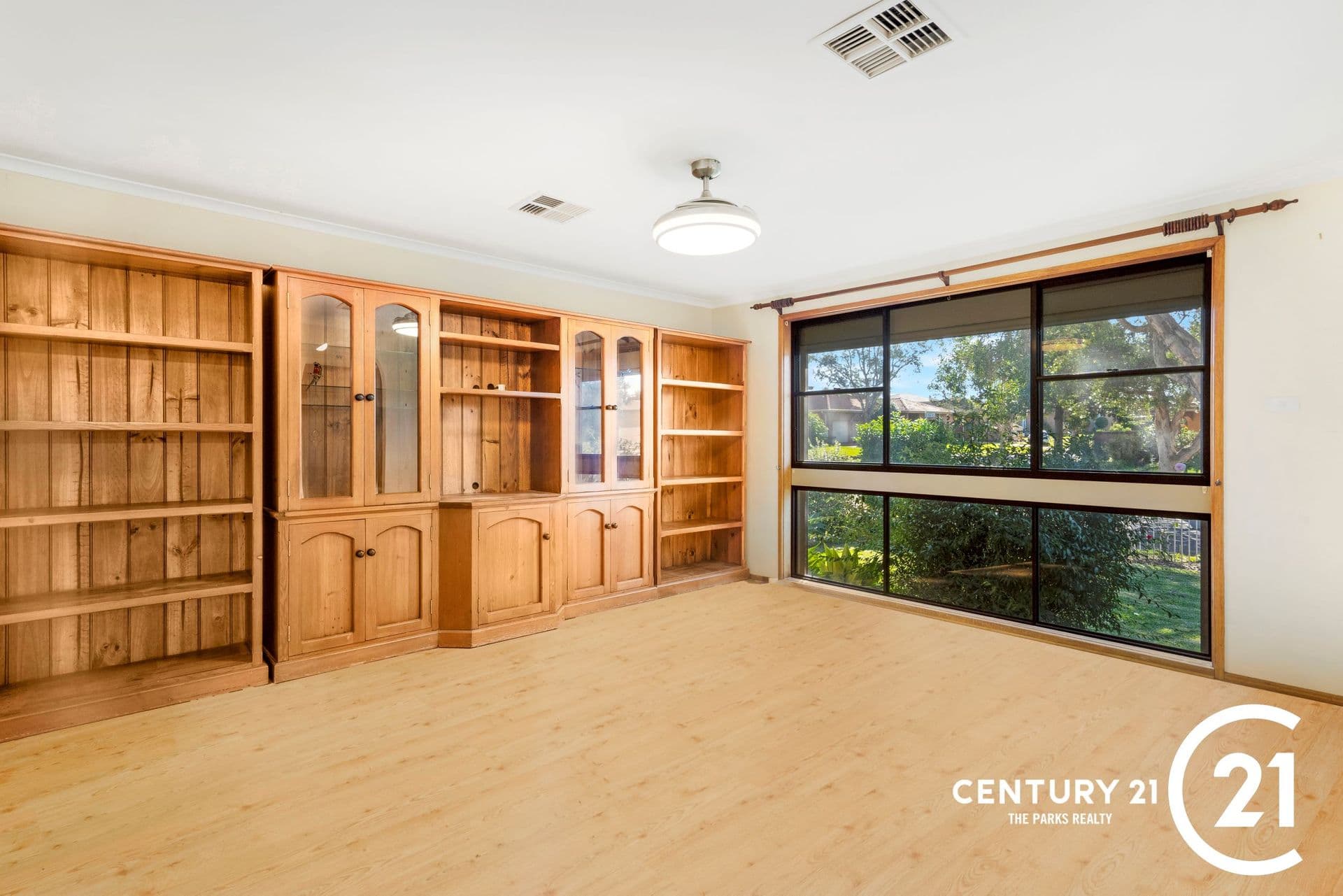 10 Pleasant Street, Bossley Park, NSW, 2176, Bossley Park - Thumbnail 5