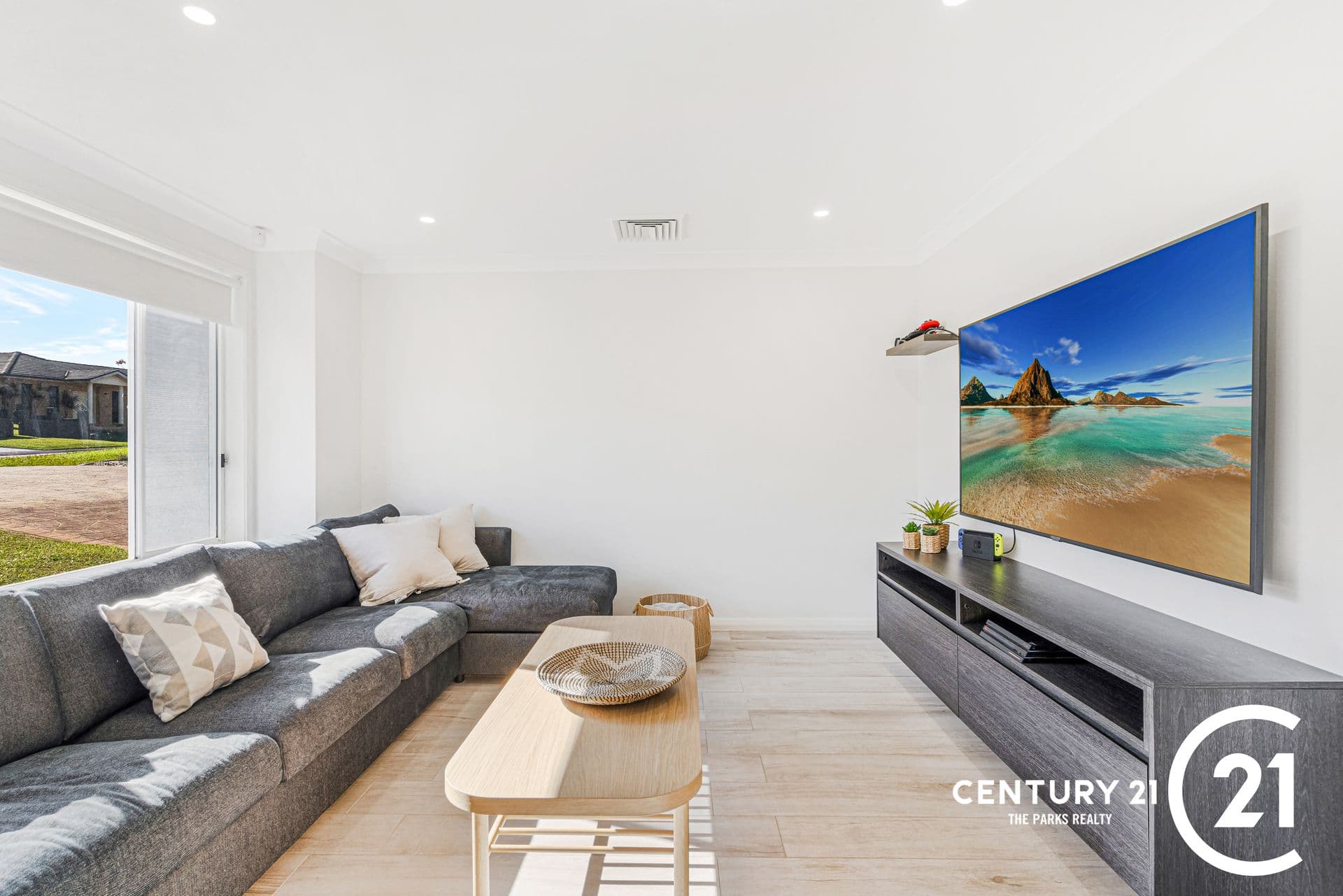 7 Nicholas Crescent, Cecil Hills, NSW, 2171, Cecil Hills - Thumbnail 2