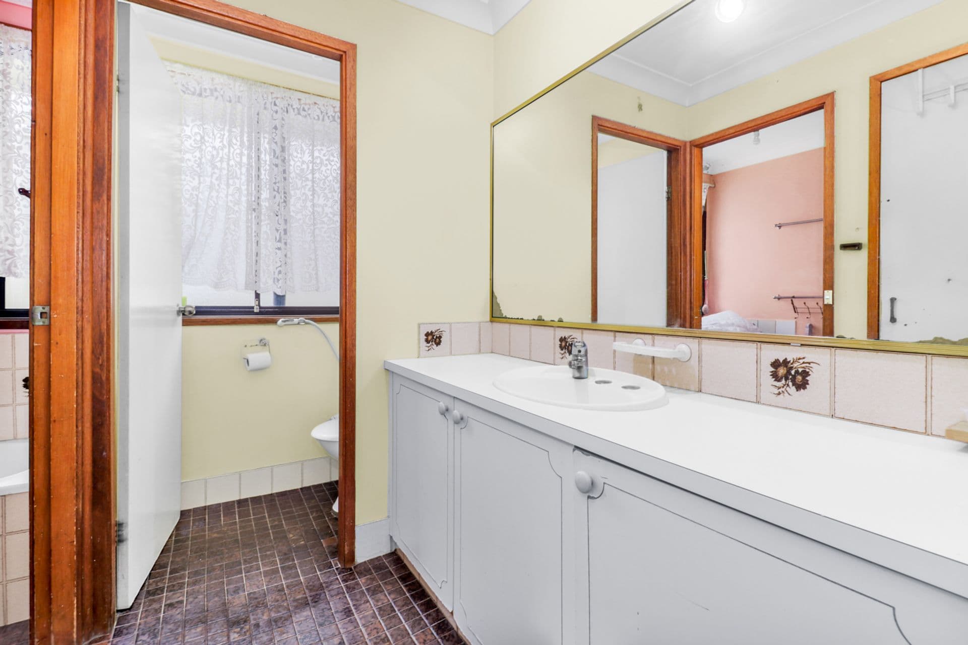 9 Hope Crescent, Bossley Park, NSW, 2176, Bossley Park - Thumbnail 4