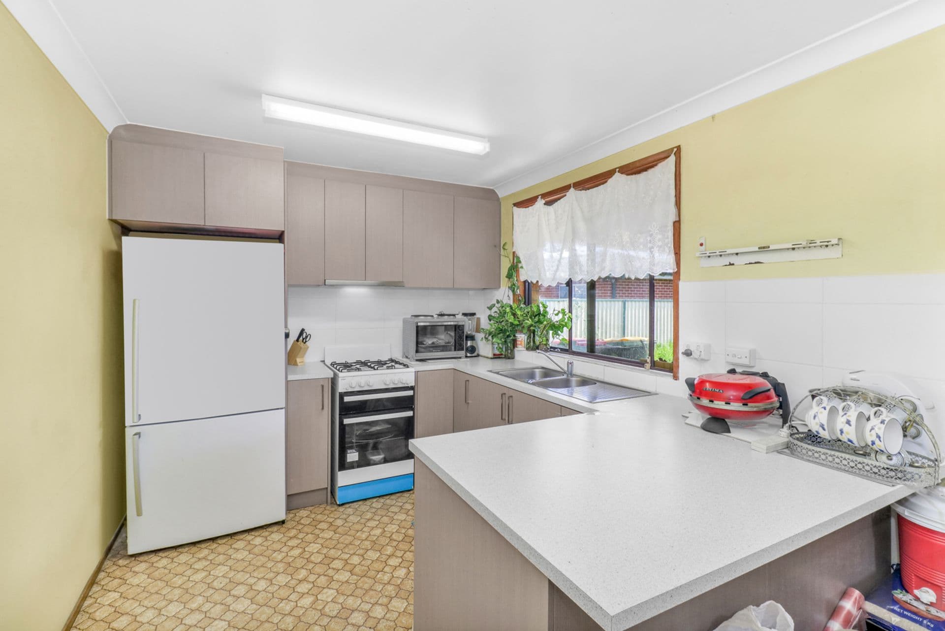 9 Hope Crescent, Bossley Park, NSW, 2176, Bossley Park - Thumbnail 5