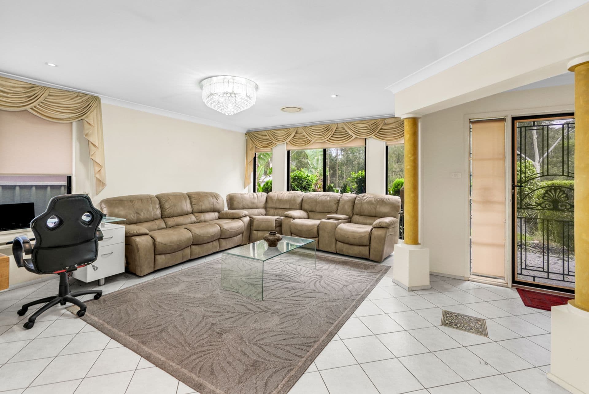 9 Legendre Place, Hinchinbrook, NSW, 2168, Hinchinbrook - Thumbnail 3