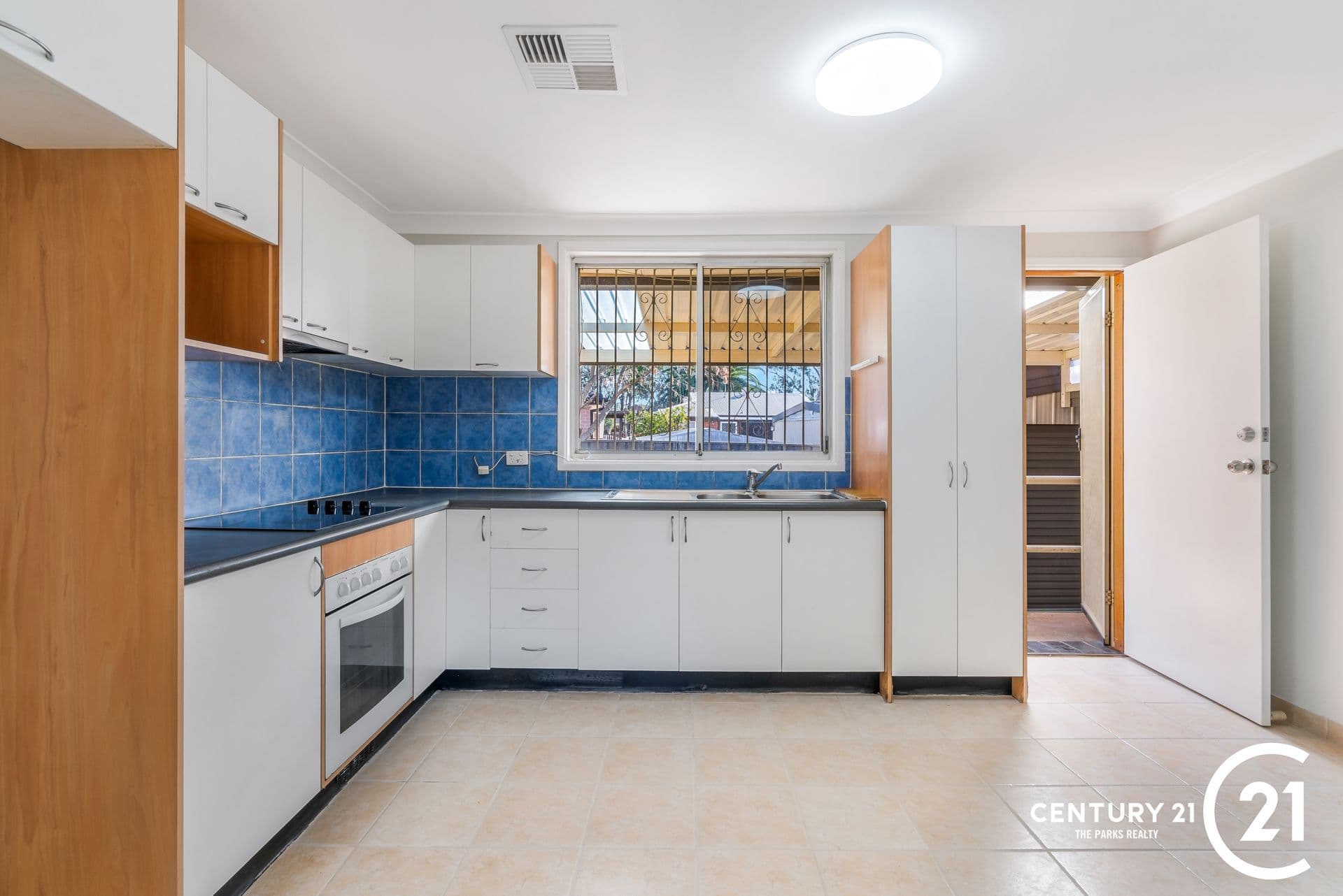 15 Marsden Close, Bossley Park, NSW, 2176, Bossley Park - Thumbnail 7
