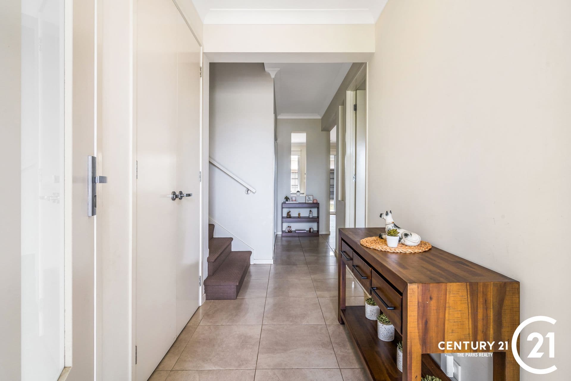 160 Liz Kernohan Drive, Elderslie, NSW, 2570, Elderslie - Thumbnail 2