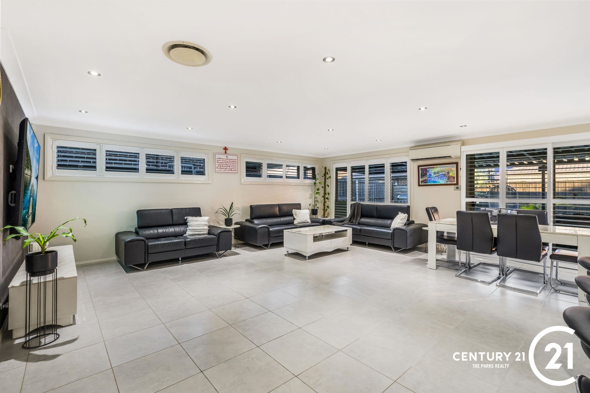 49 William Buckley Drive, Carnes Hill, NSW, 2171, Carnes Hill - Thumbnail 4