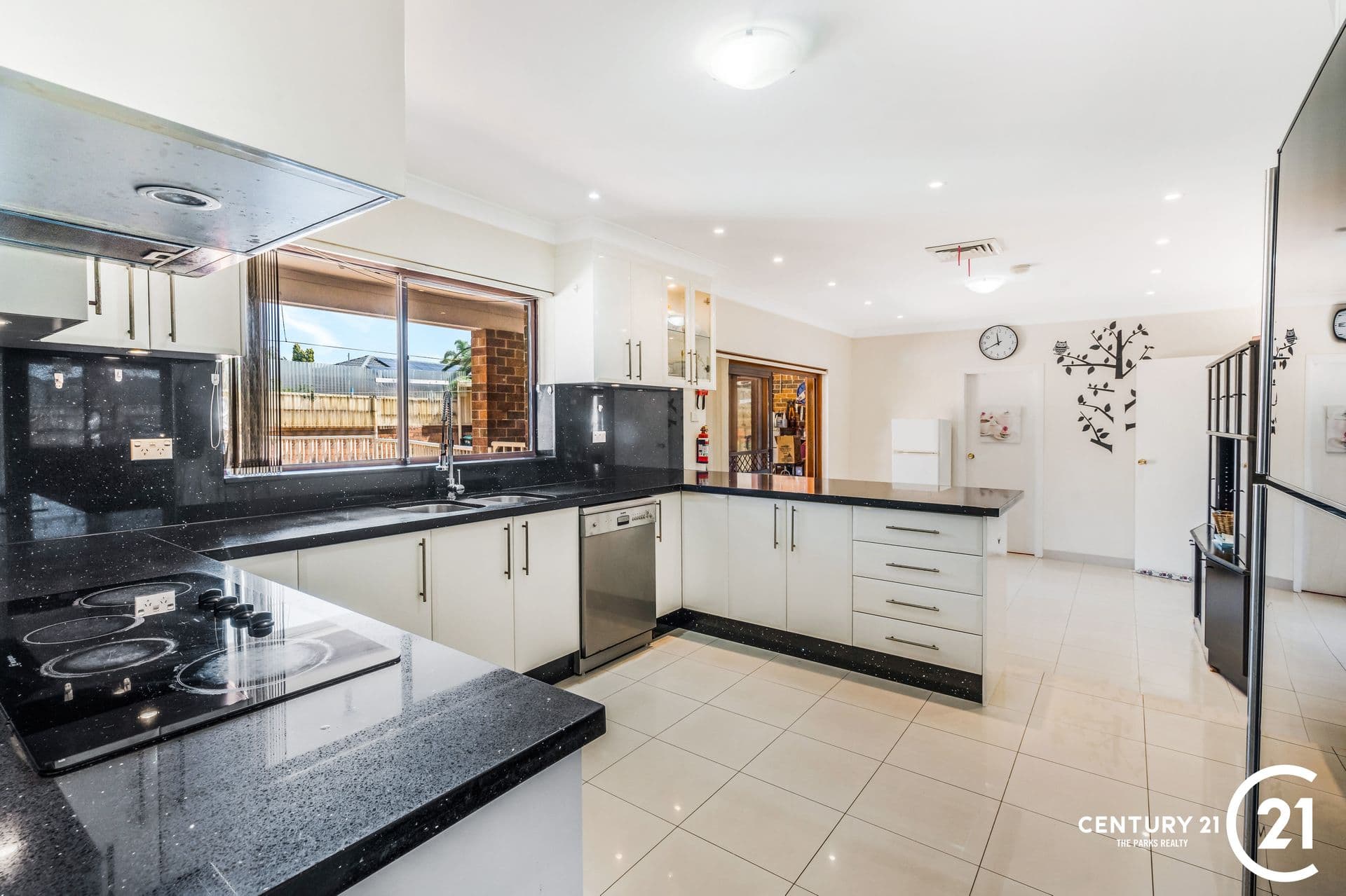 23 Kingfisher Avenue, Bossley Park, NSW, 2176, Bossley Park - Thumbnail 6