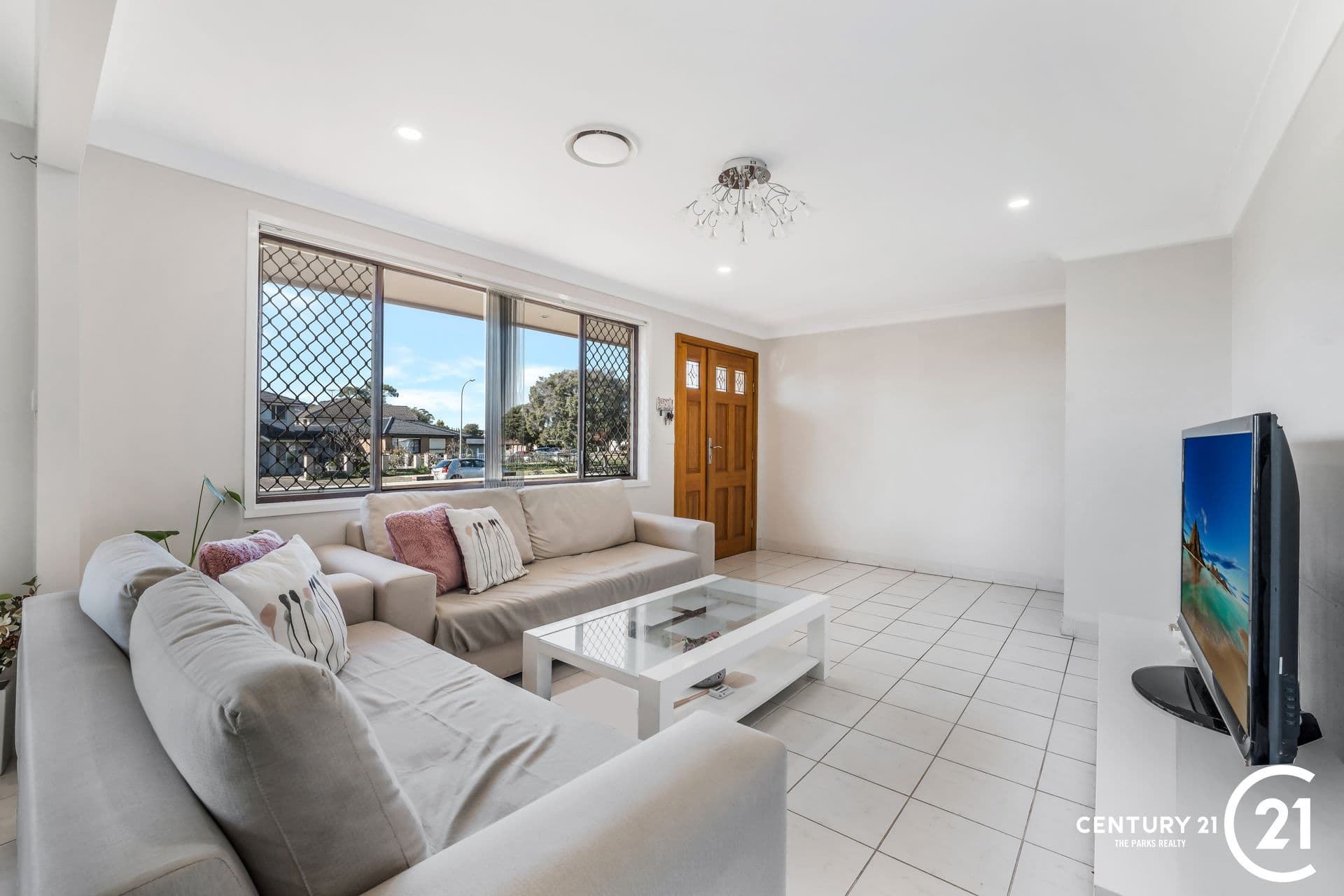 3 Arrowhead Road, Greenfield Park, NSW, 2176, Greenfield Park - Thumbnail 4