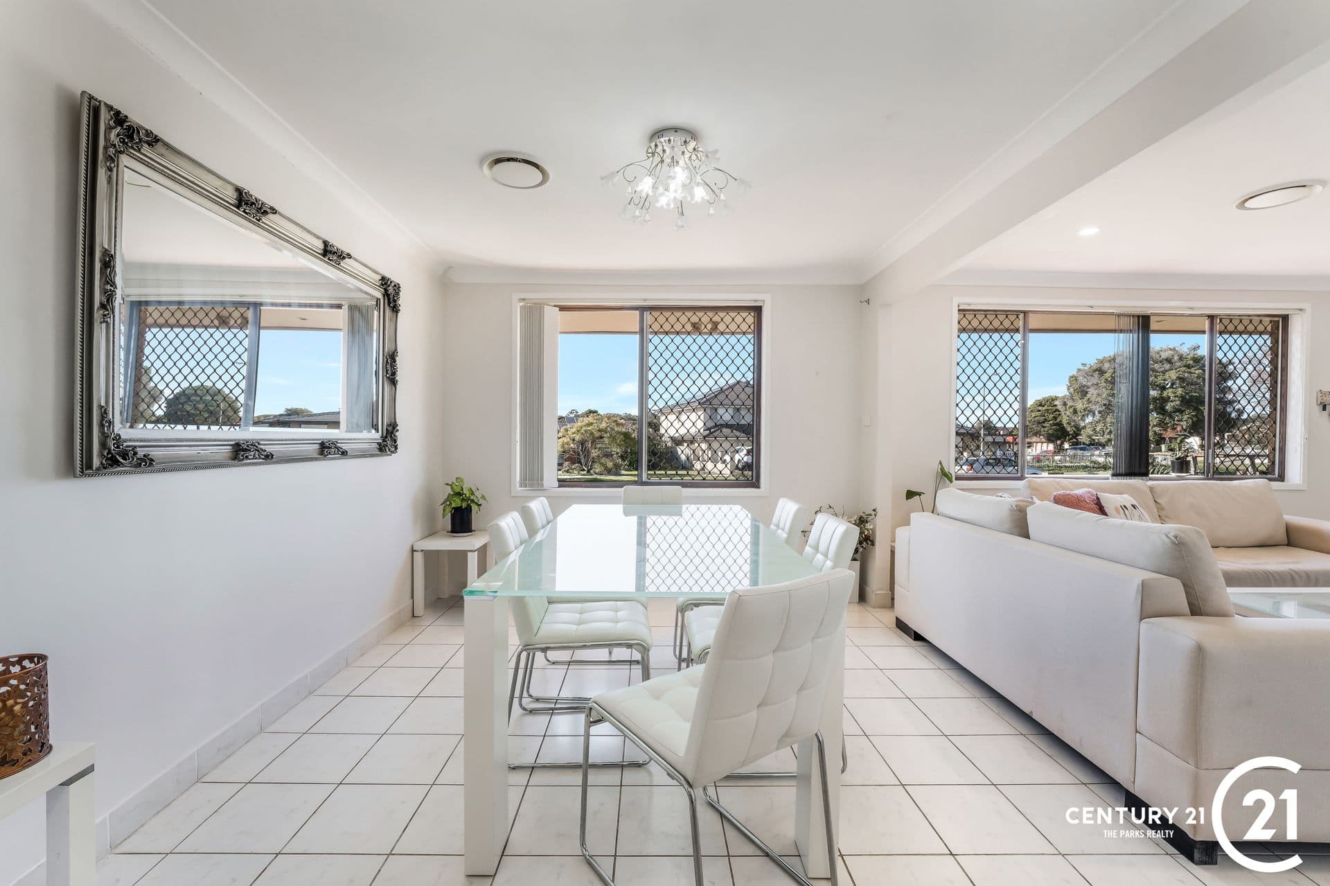 3 Arrowhead Road, Greenfield Park, NSW, 2176, Greenfield Park - Thumbnail 5